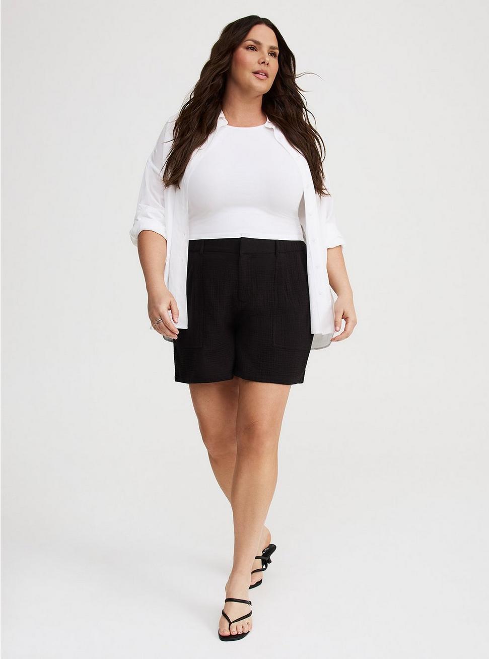 Super High-Rise Trouser Short Product Image