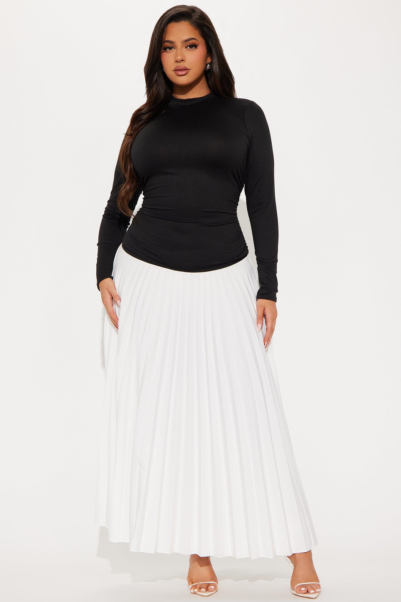 Melanie  Drop Waist Maxi Dress - Black/White Product Image