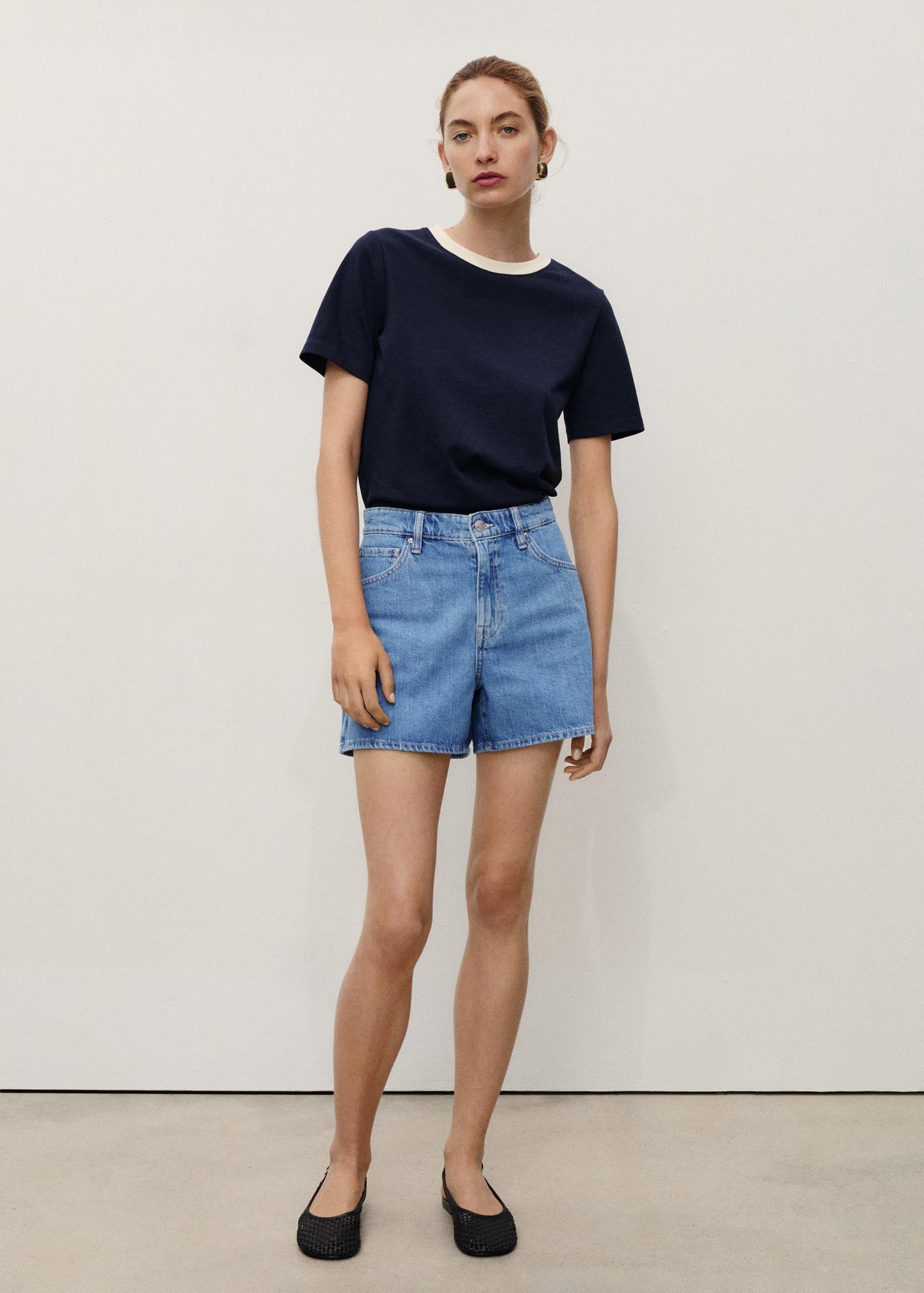 High-waisted straight-fit denim shorts - Women | MANGO USA Product Image