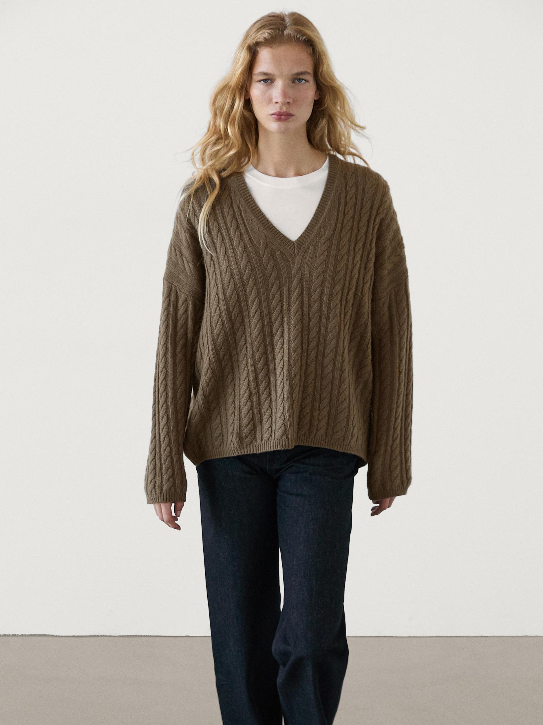 Cable-knit V-neck sweater Product Image