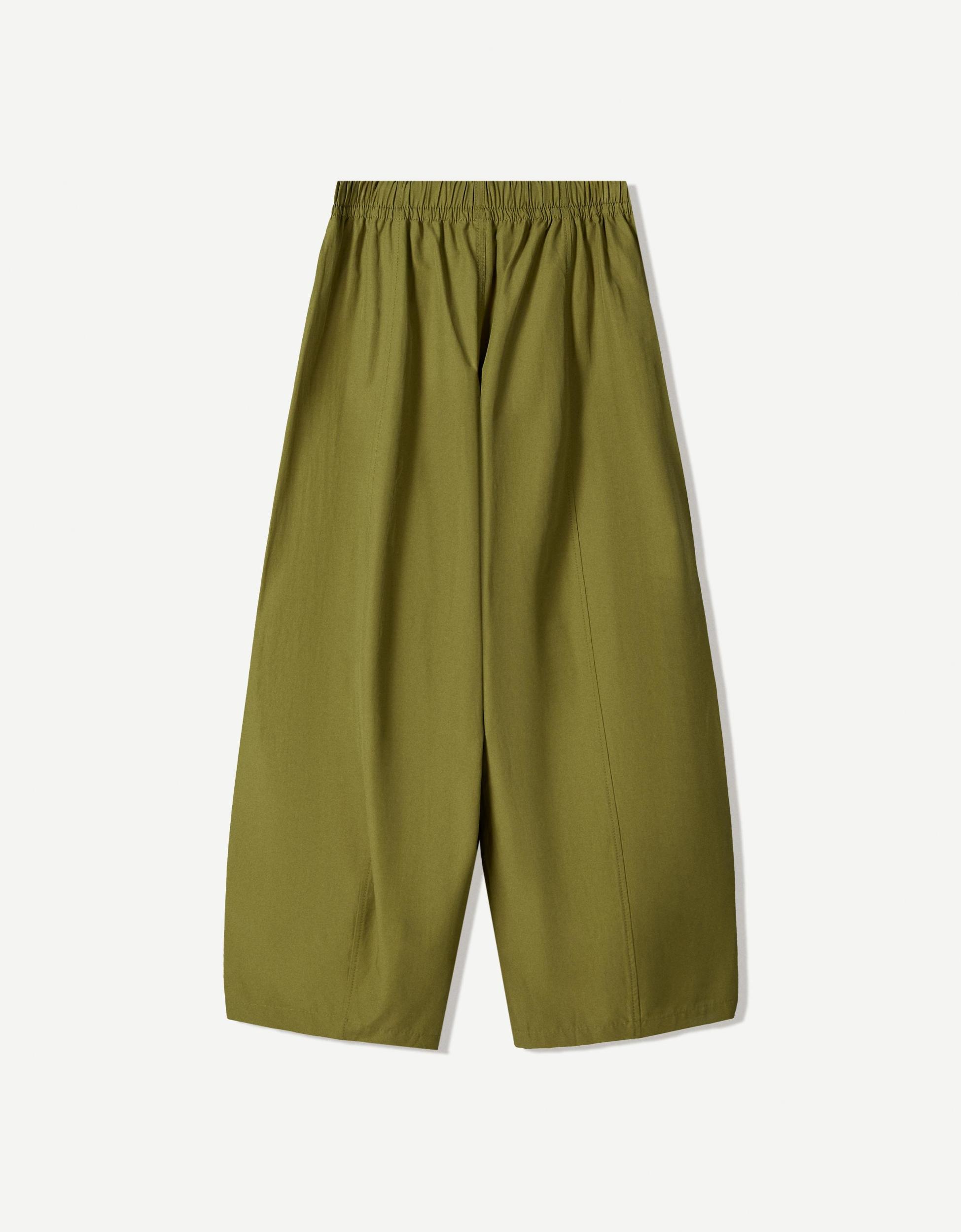 Cropped barrel pants Product Image