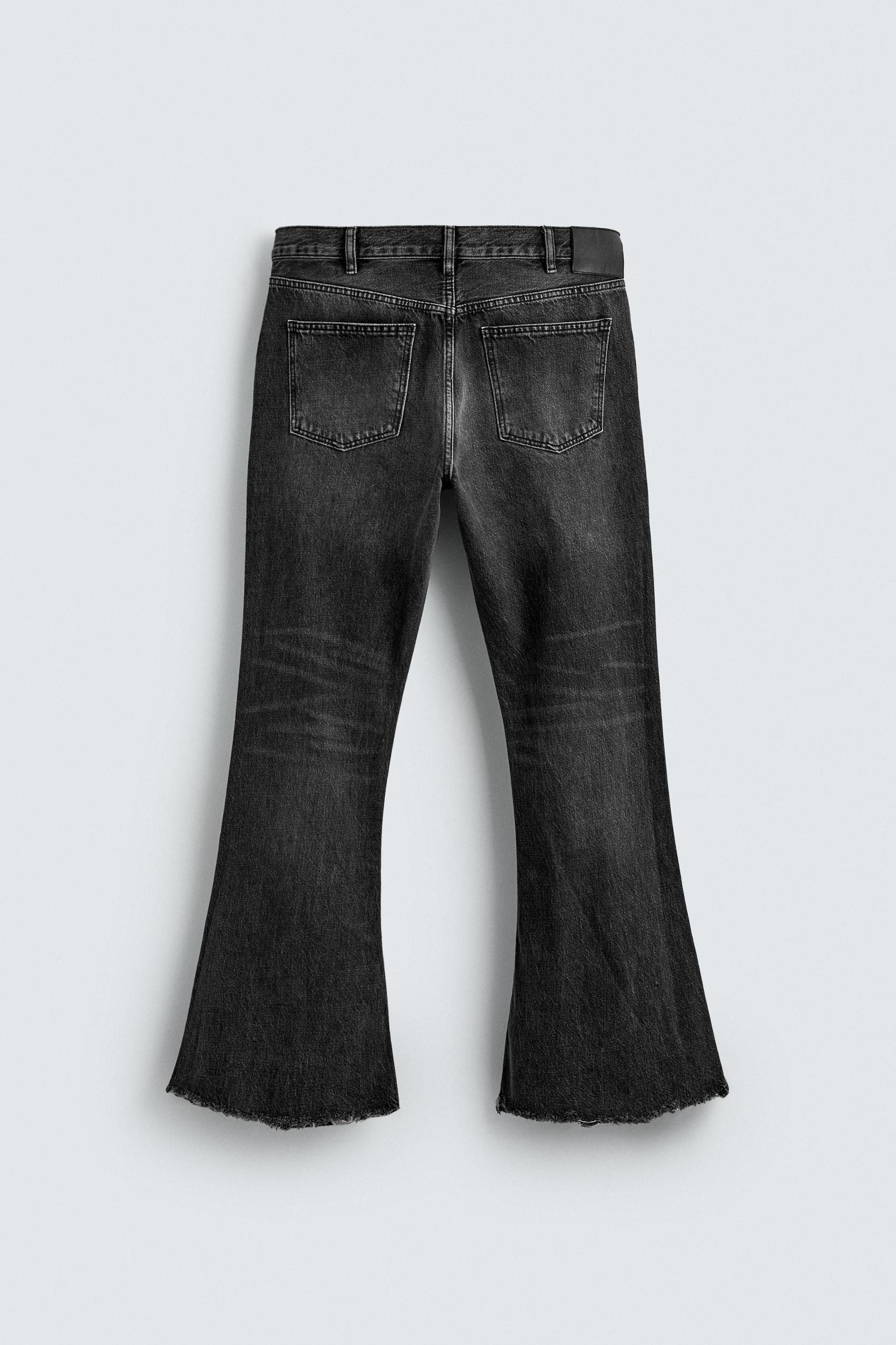 FLARE FIT JEANS Product Image