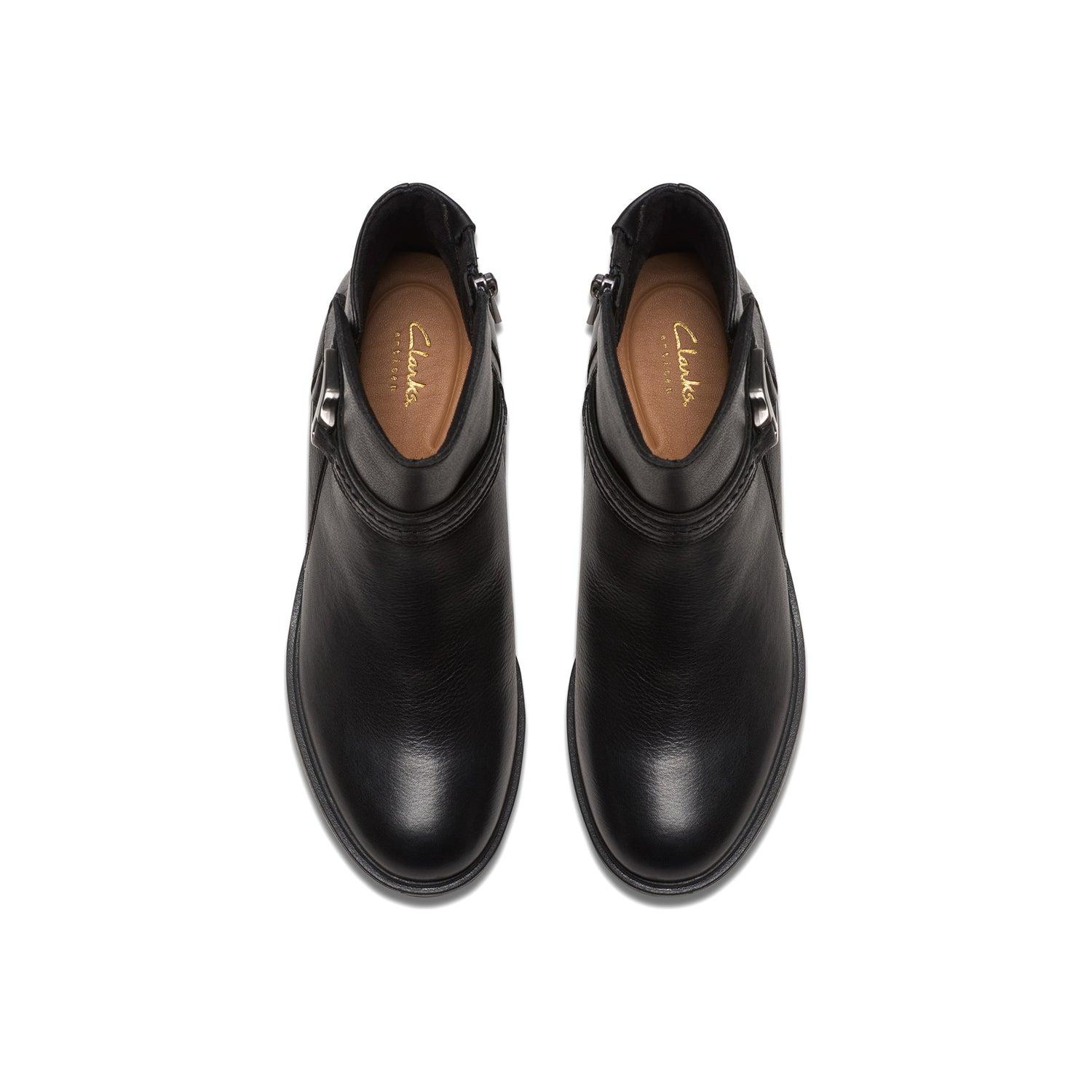 Neva Buckle Product Image