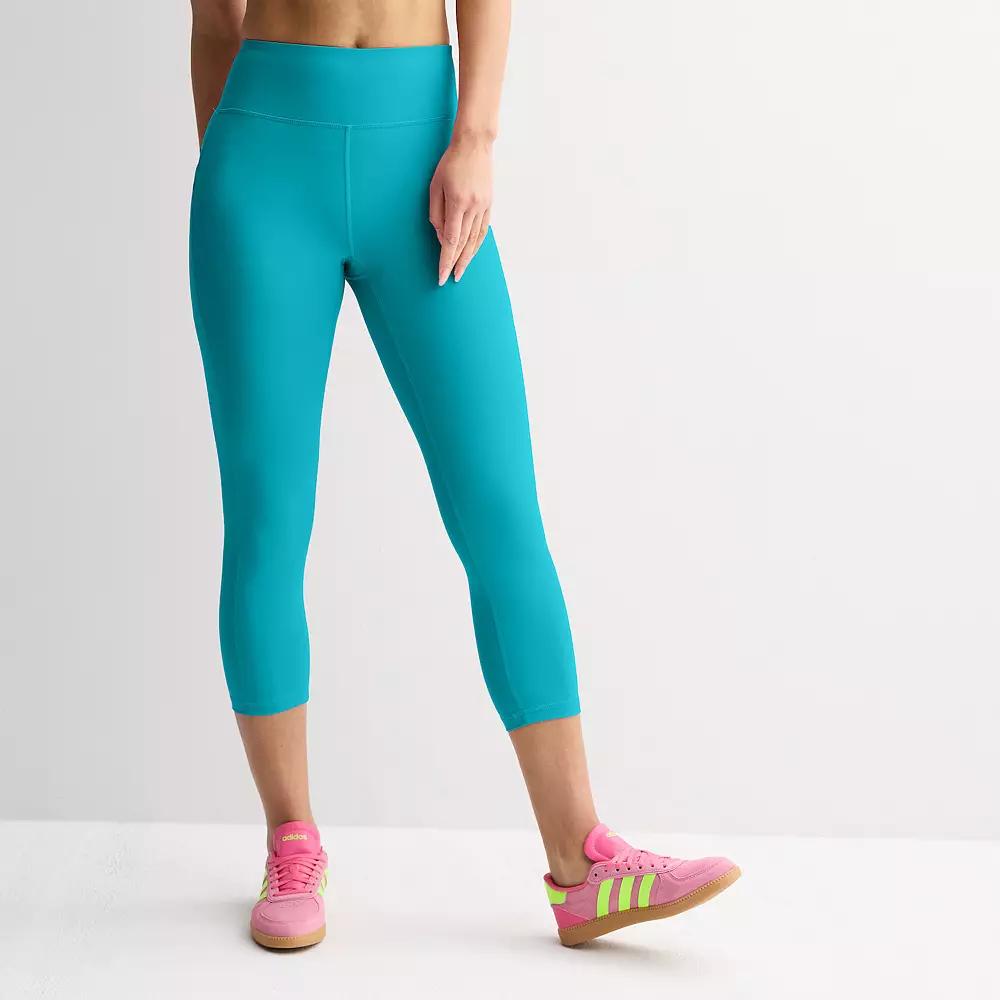 Women's Tek Gear® Ultrastretch Pocket High-Waisted Capri Leggings,  Product Image