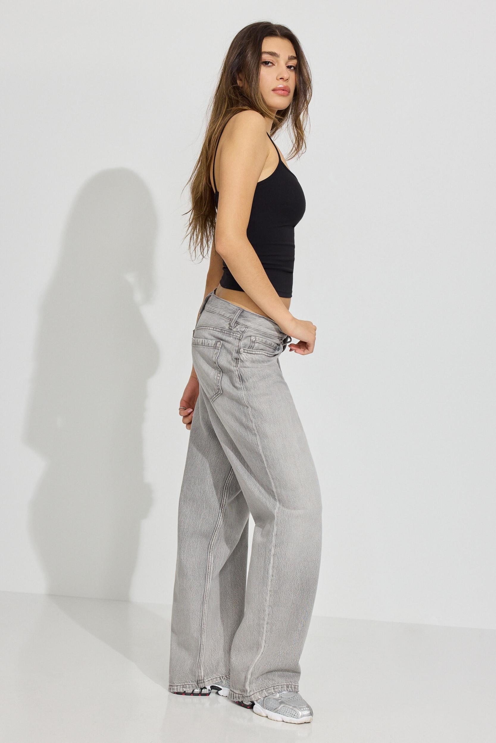 Low Rise Baggy Jeans Product Image