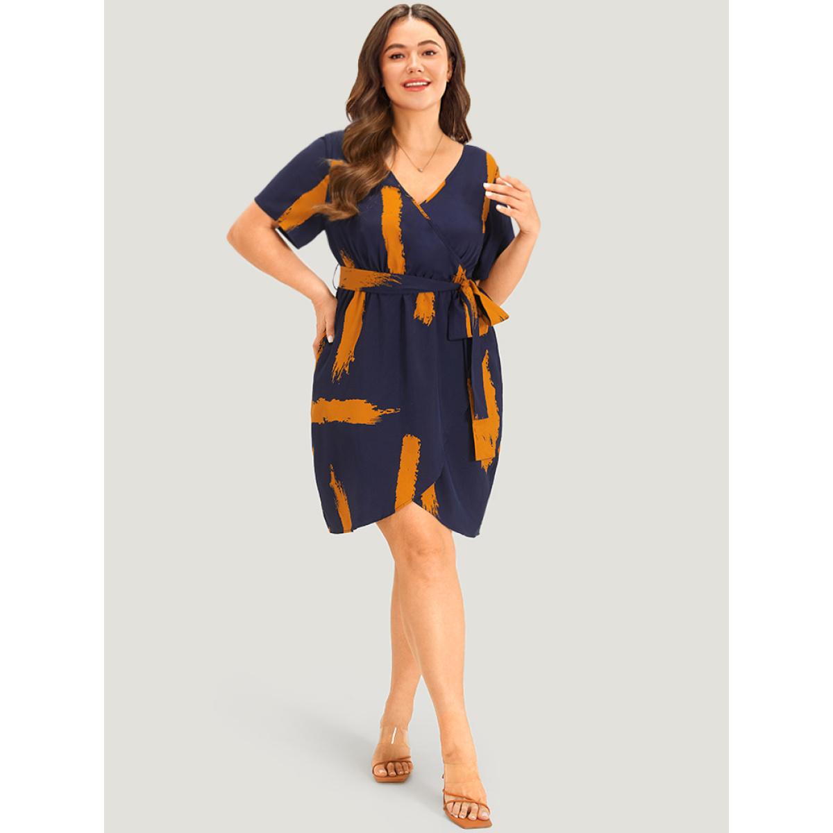 Plus Size Brush Print V Neck Pocket Wrap Hem Belted Dress DarkBlue Women Elegant Wrap V-neck Short sleeve Curvy Short Dress BloomChic 14-16/1X Product Image