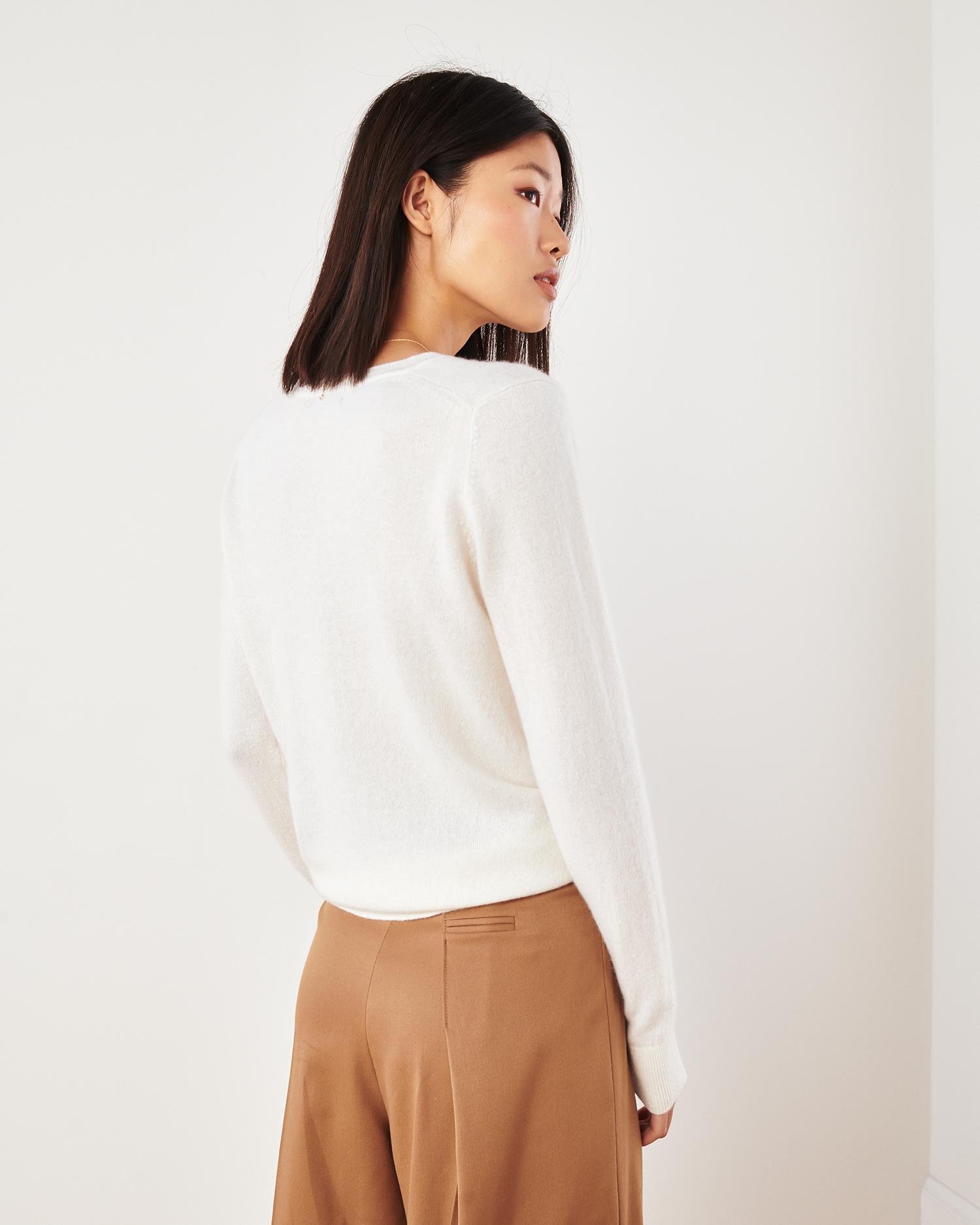 Quince | Women's Mongolian Cashmere V-Neck Sweater Size XL Product Image