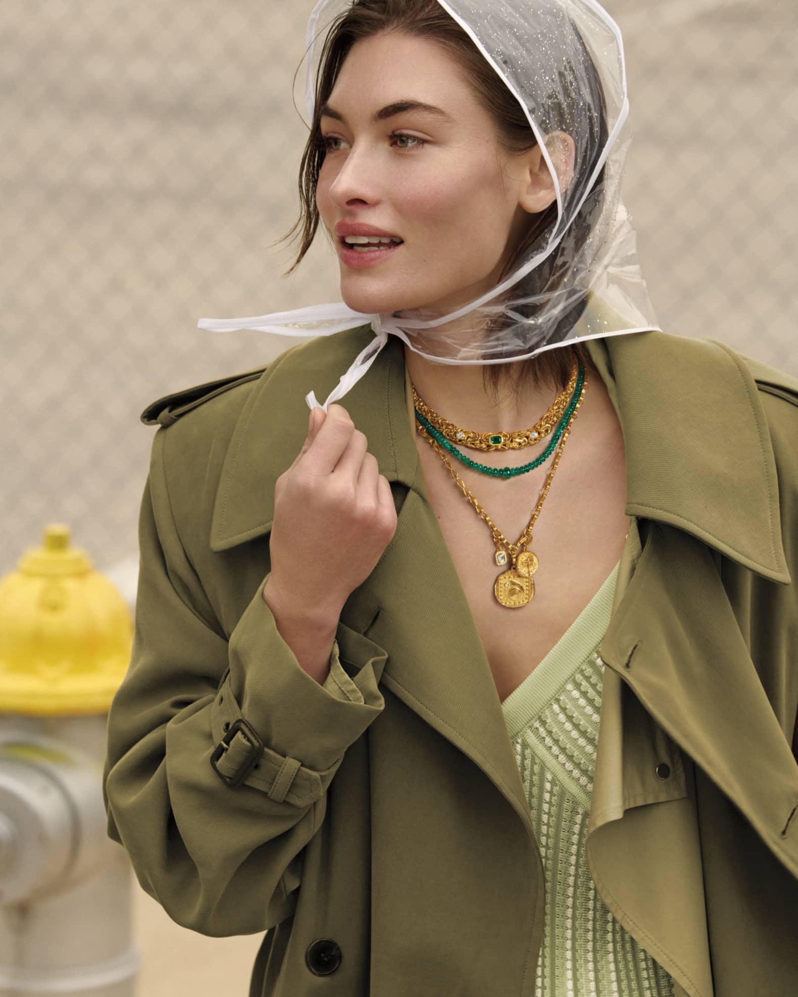 Rich Emerald Bead Necklace Product Image