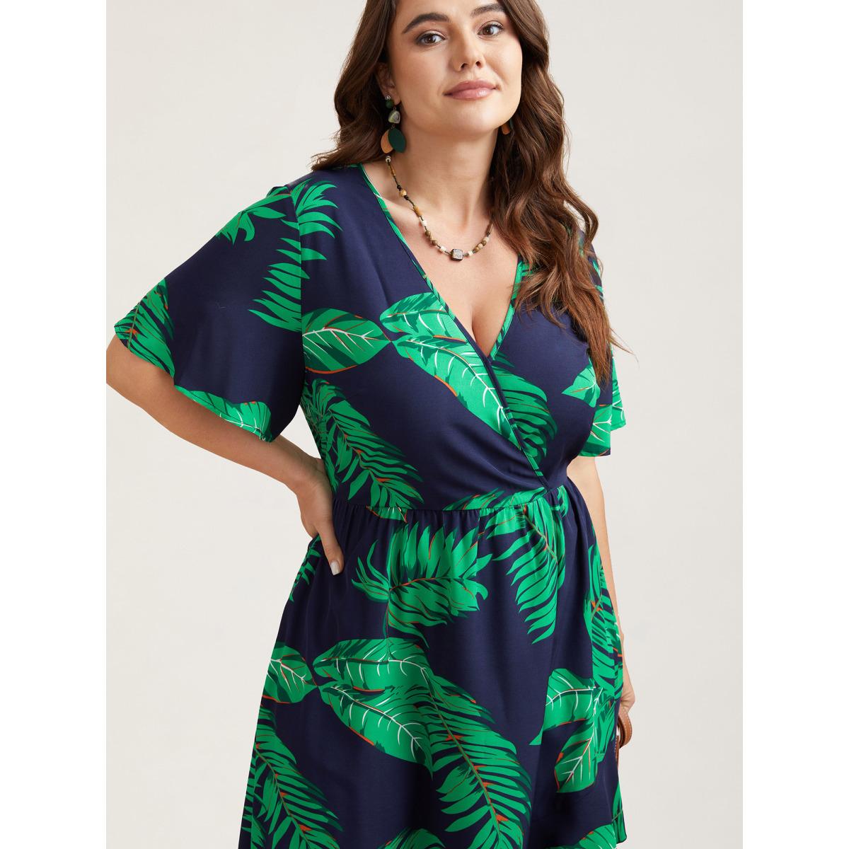 Plus Size Tropical Leaf Print Surplice Neck Midi Dress DarkBlue Women Resort Overlapping Overlap Collar Short sleeve Curvy BloomChic 22-24/3X Product Image