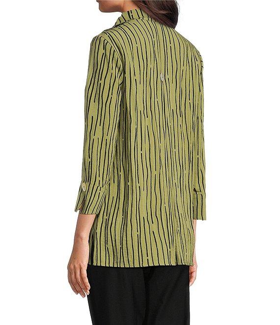 Ali Miles Crinkle Woven Abstract Stripe Wire Collar 3/4 Sleeve Button Front Tunic Product Image
