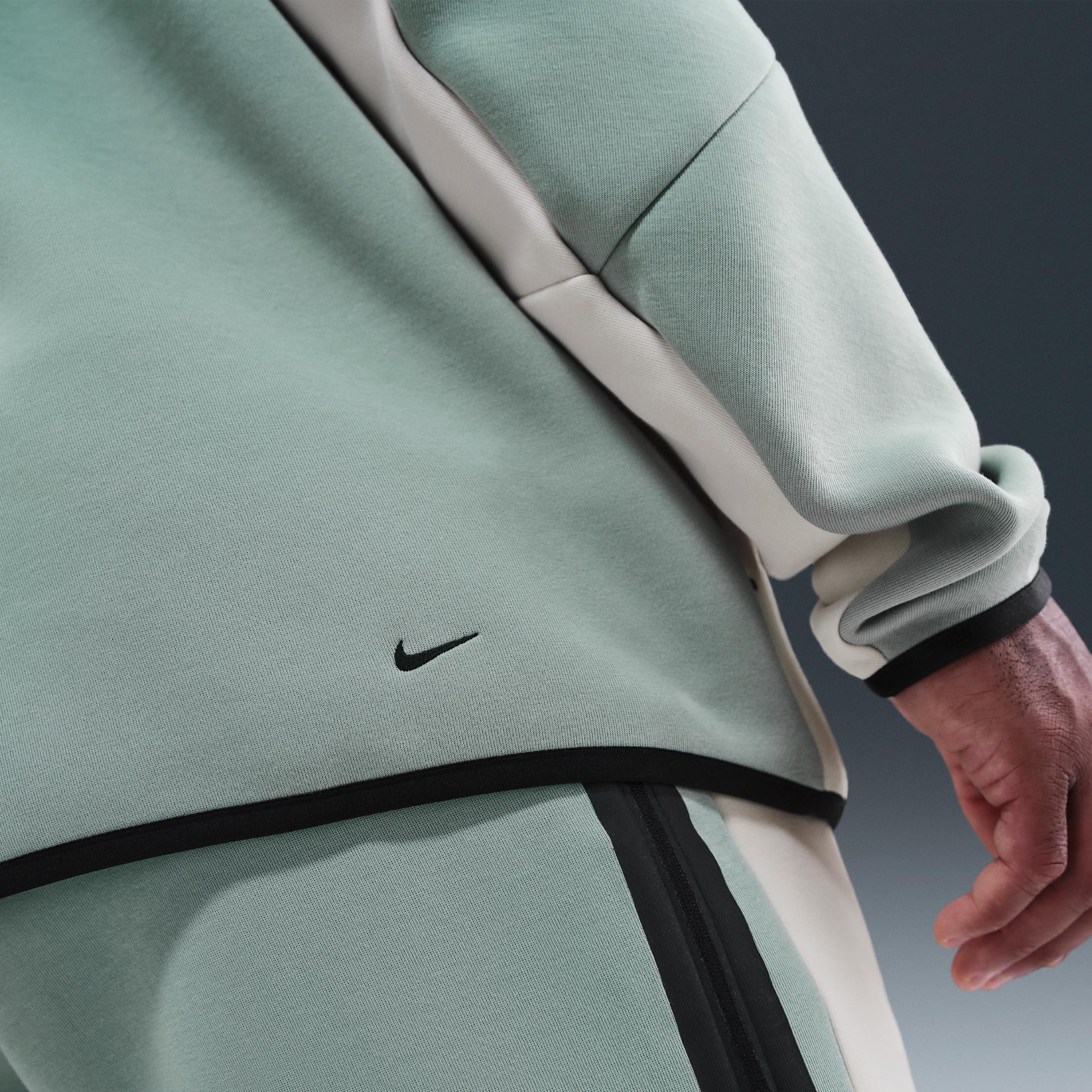 Nike Men's Tech Fleece Windrunner Full-Zip Jacket Product Image