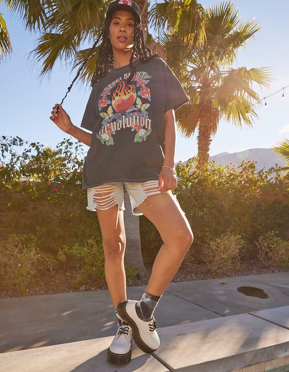 RSQ Womens Boyfriend Shorts - LIGHT WASH Product Image