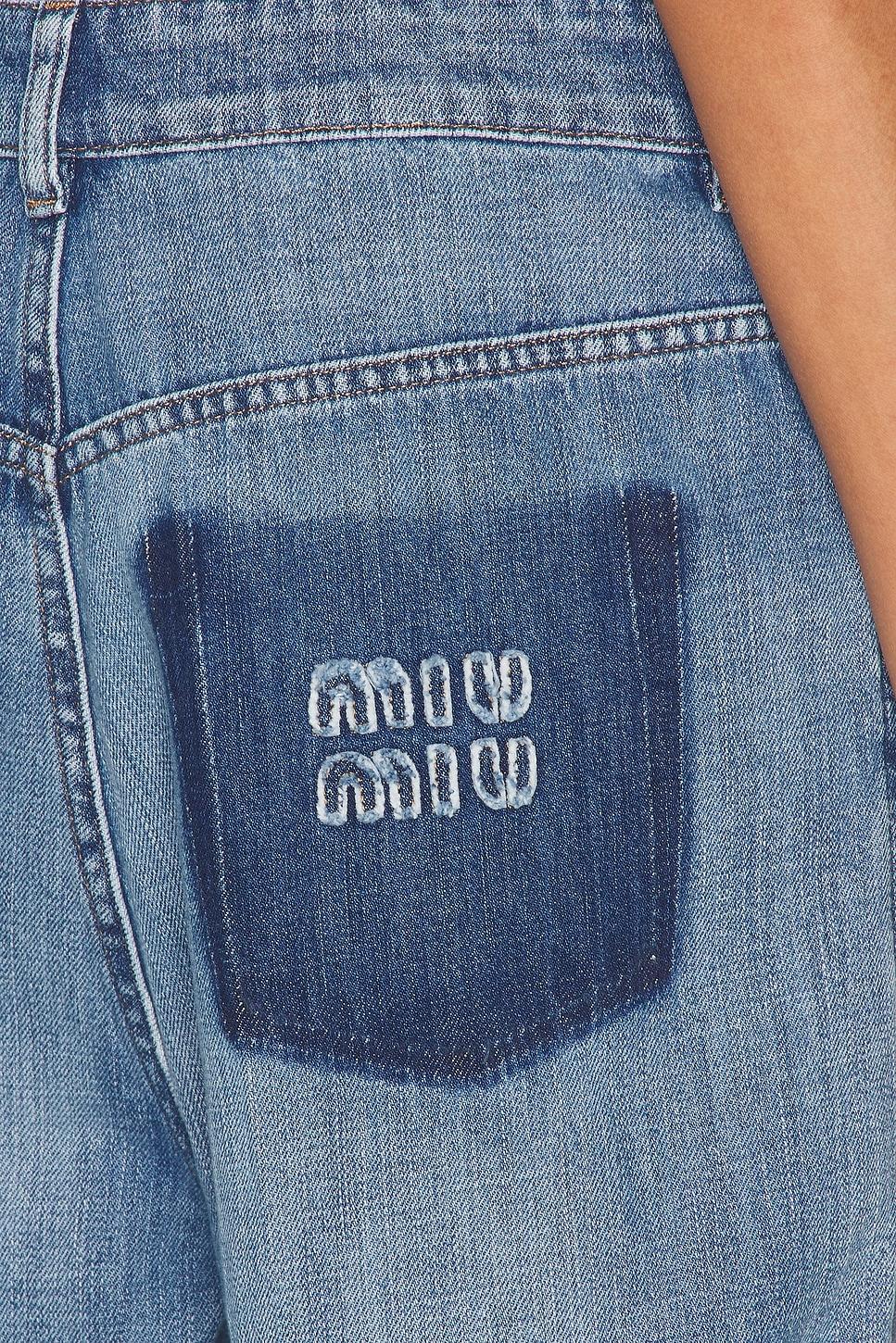 Straight Leg Product Image