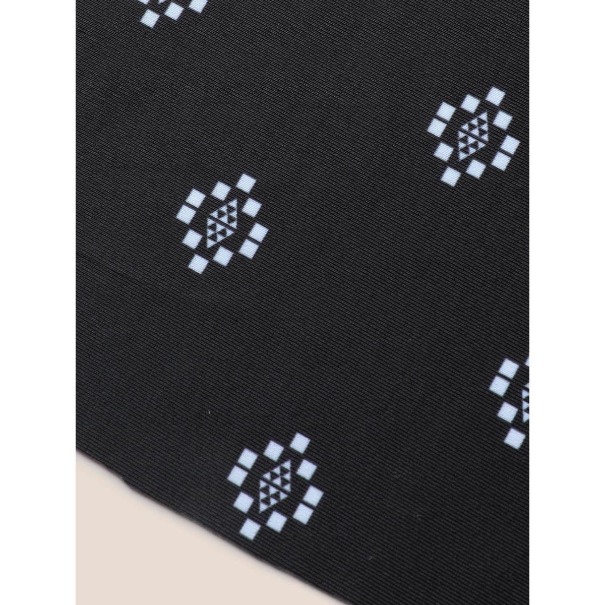 Plus Size Bandana Print Ruched Contrast Trim Swim Top Women's Swimwear Black Beach Non High stretch Bodycon Heart neckline Curve Swim Tops BloomChic 30/6X Product Image