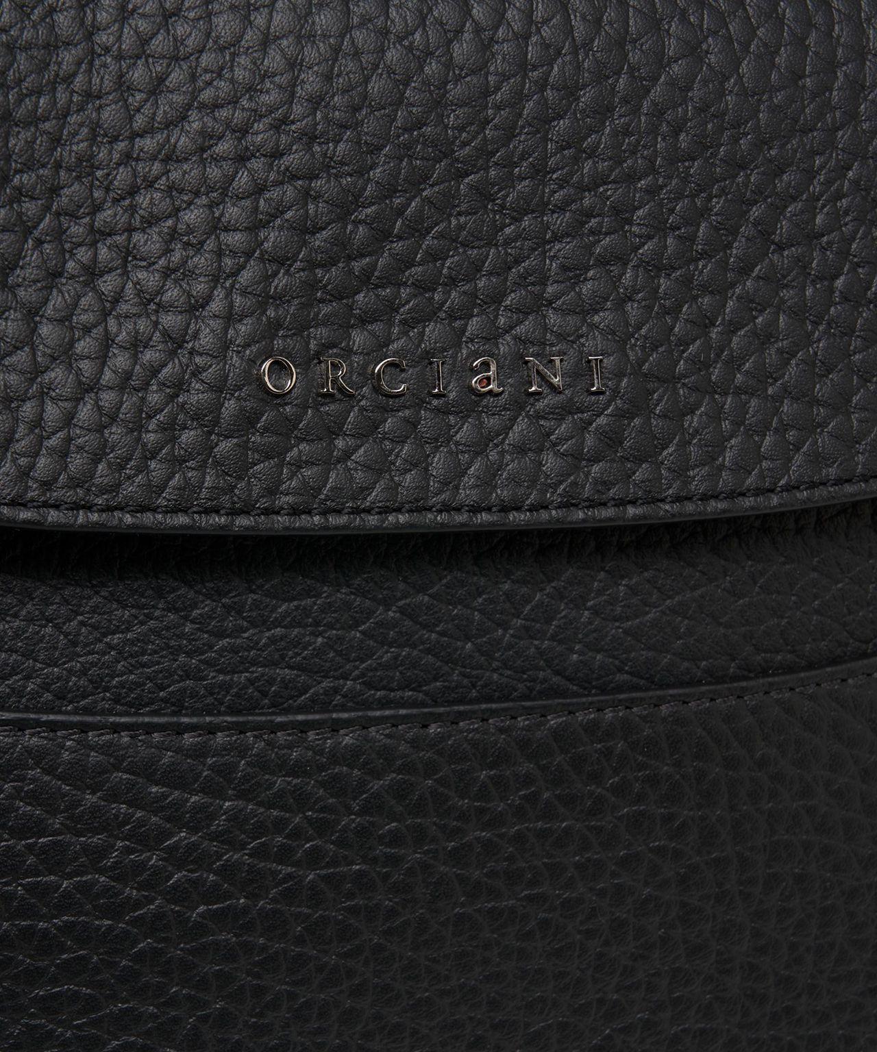 Shoulder bag in leather 'Nana' Product Image