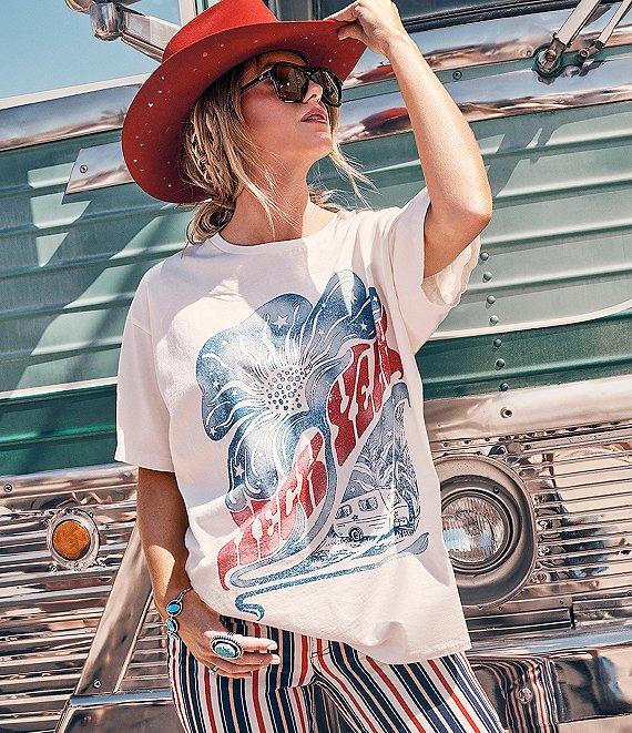 Wrangler® x Lainey Wilson Short Sleeve Heck Yeah Graphic T-Shirt Product Image
