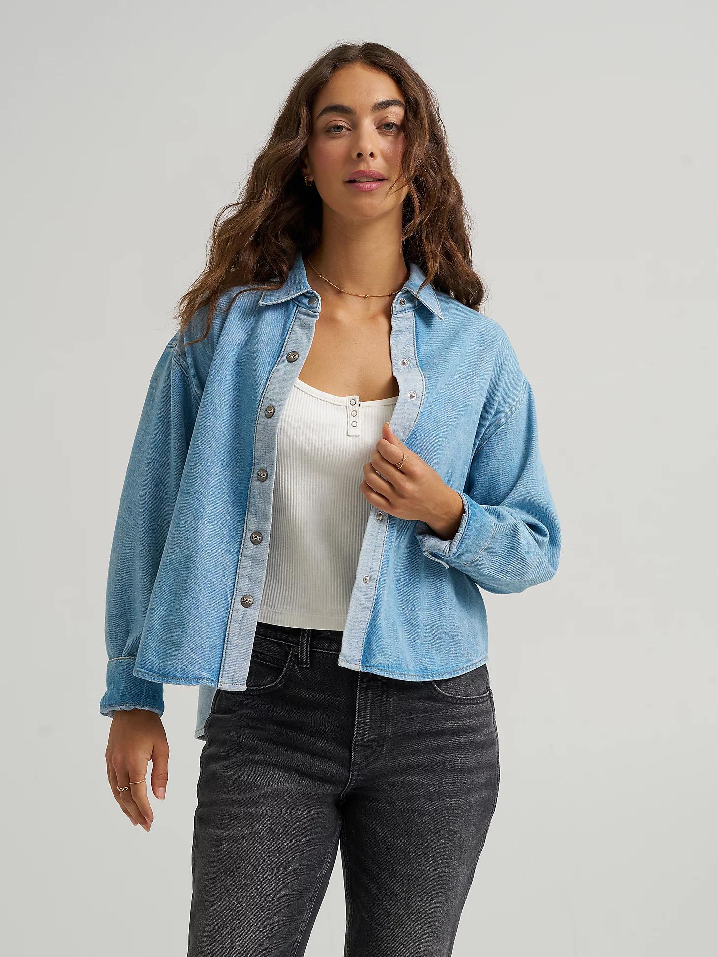 Women's Two Toned Denim Snap Front Shirt | Women's Tops & Tees | Lee® Product Image