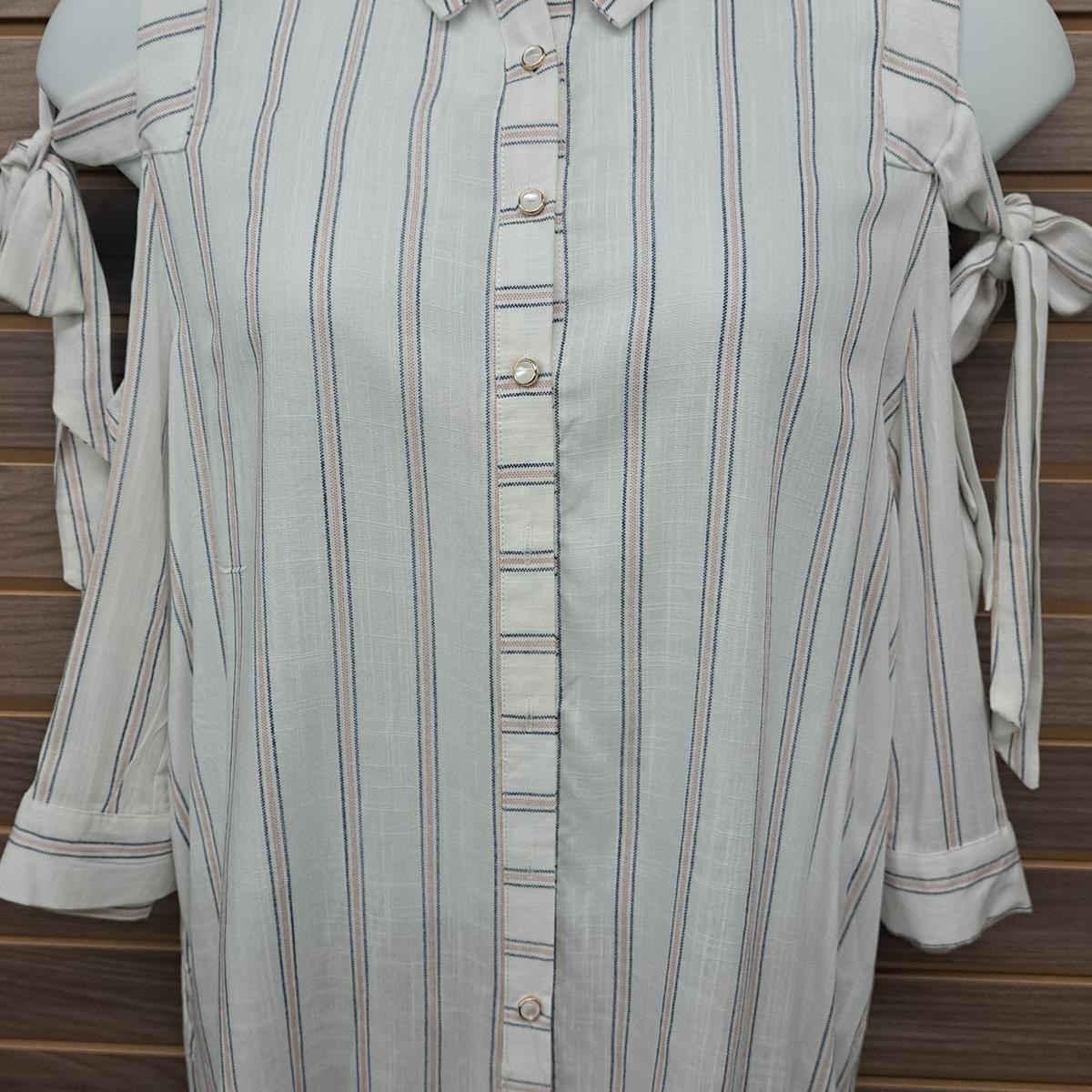 Cold shoulder w/bow tie sleeve Product Image