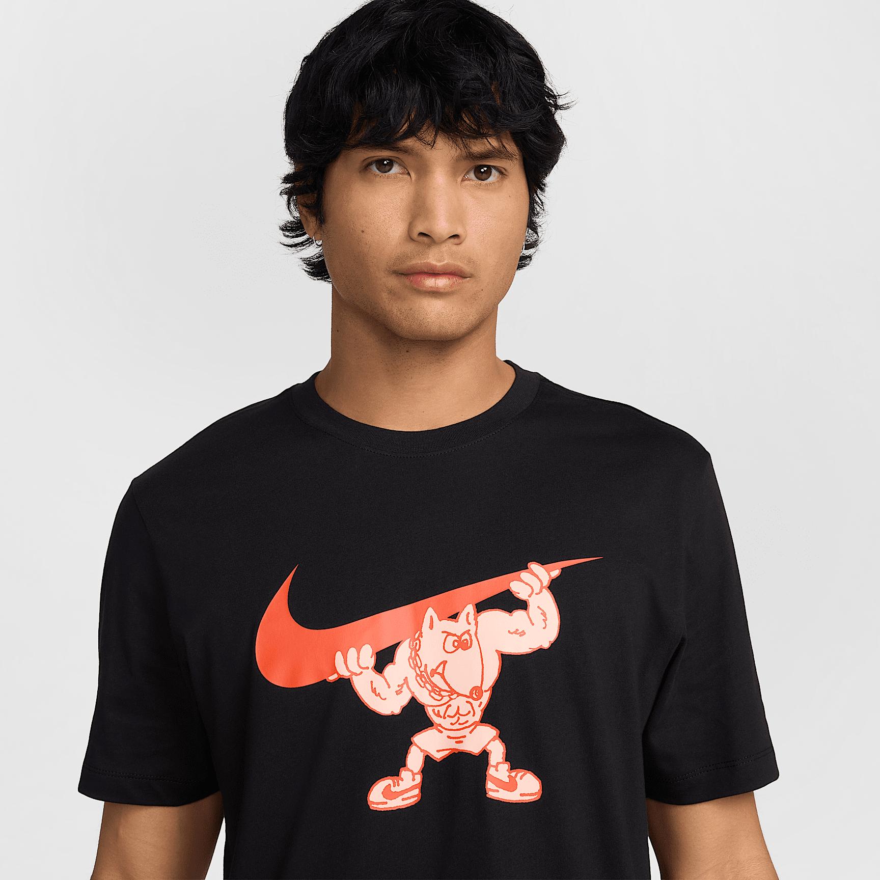 Nike Men's Fitness T-Shirt Product Image