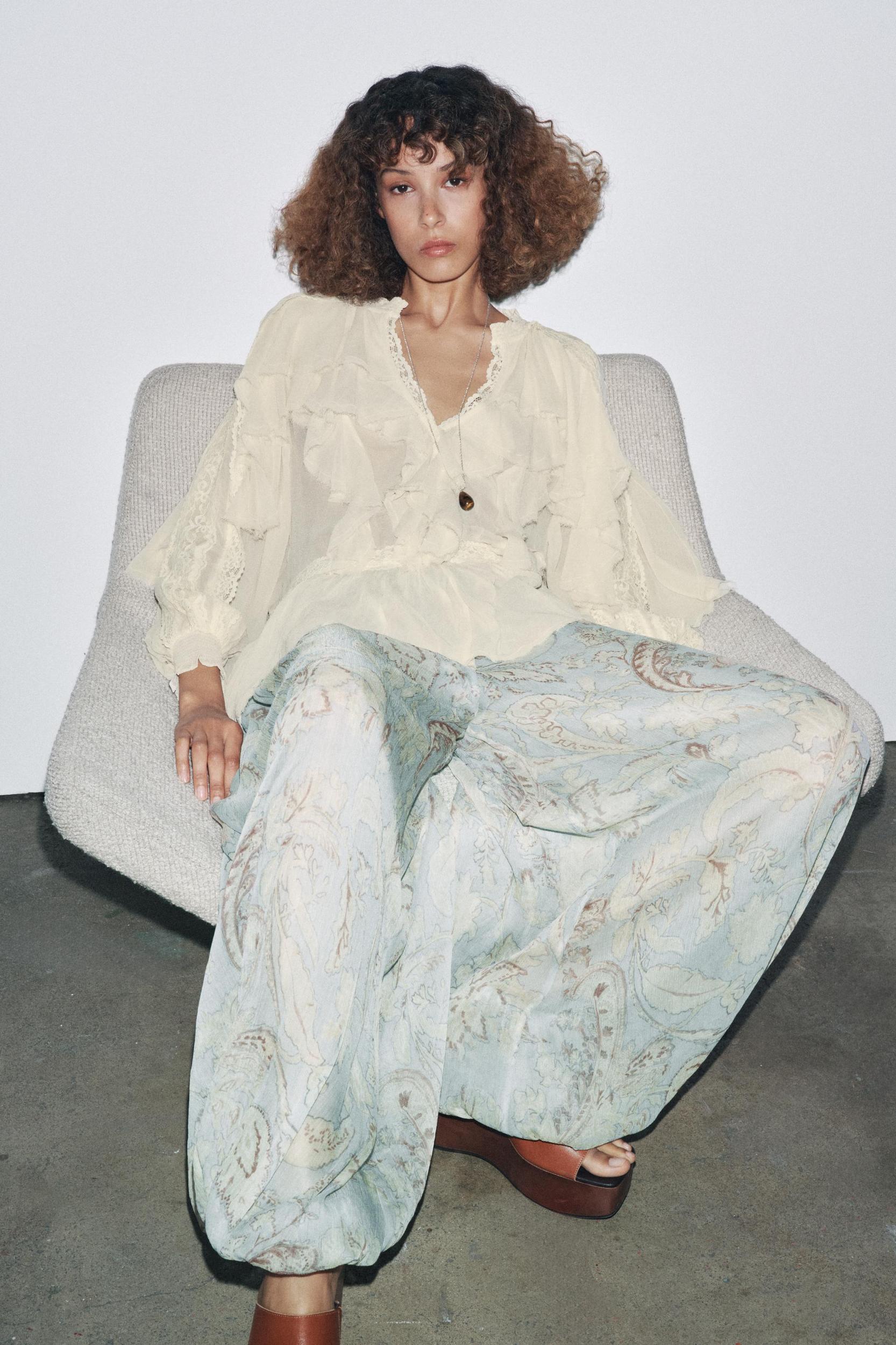 ZW COLLECTION LACE RUFFLE BLOUSE Product Image