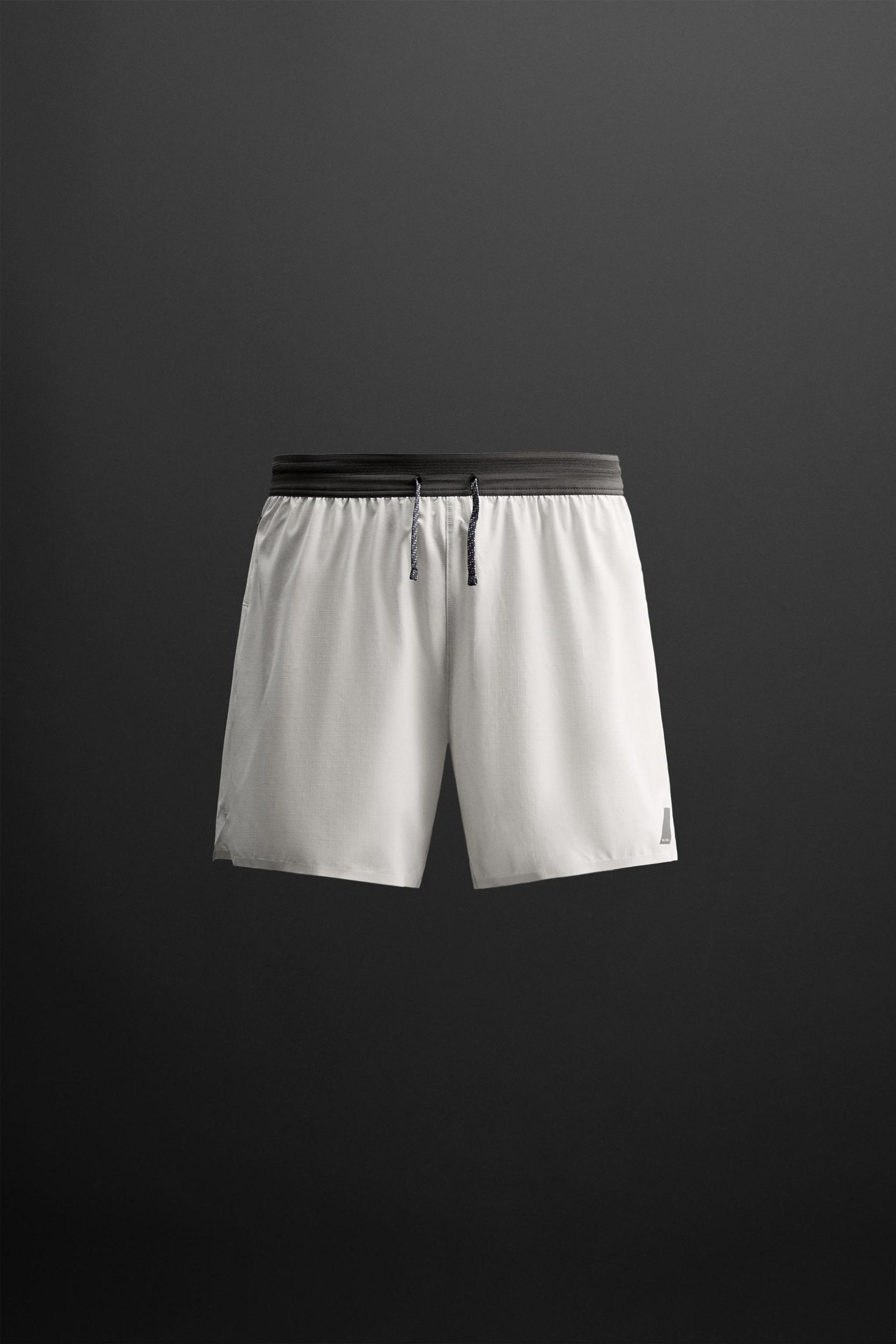 TEXTURED RUNNING SHORTS Product Image