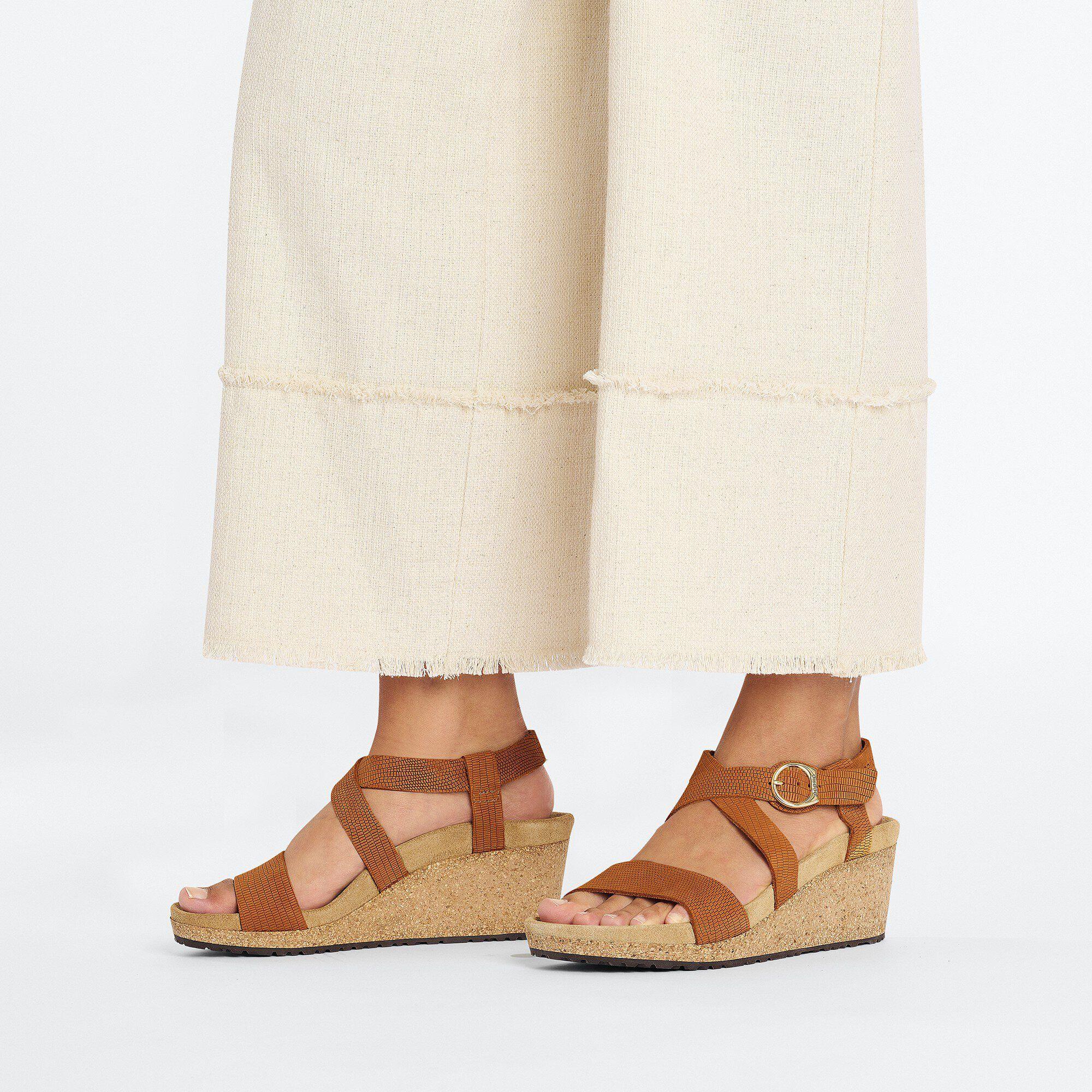 Sibyl Ring-Buckle Nubuck Leather Embossed Product Image