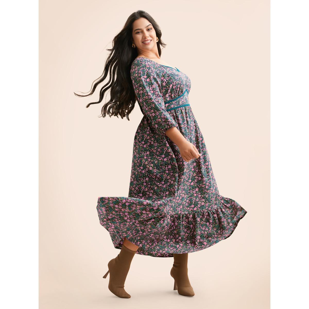 Plus Size Ditsy Floral Woven Ribbon Maxi Dress Emerald Women Elegant Woven ribbon&lace trim Heart neckline Elbow-length sleeve Curvy BloomChic 12/L Product Image