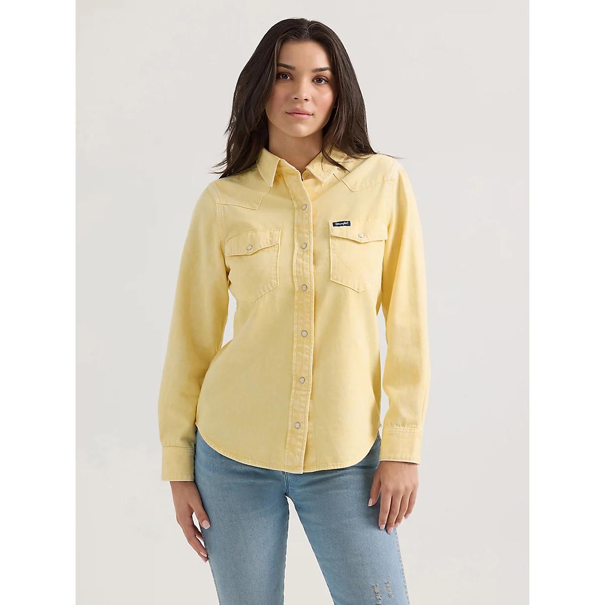 Women's Wrangler Colorwash Slim Western Snap Shirt Product Image