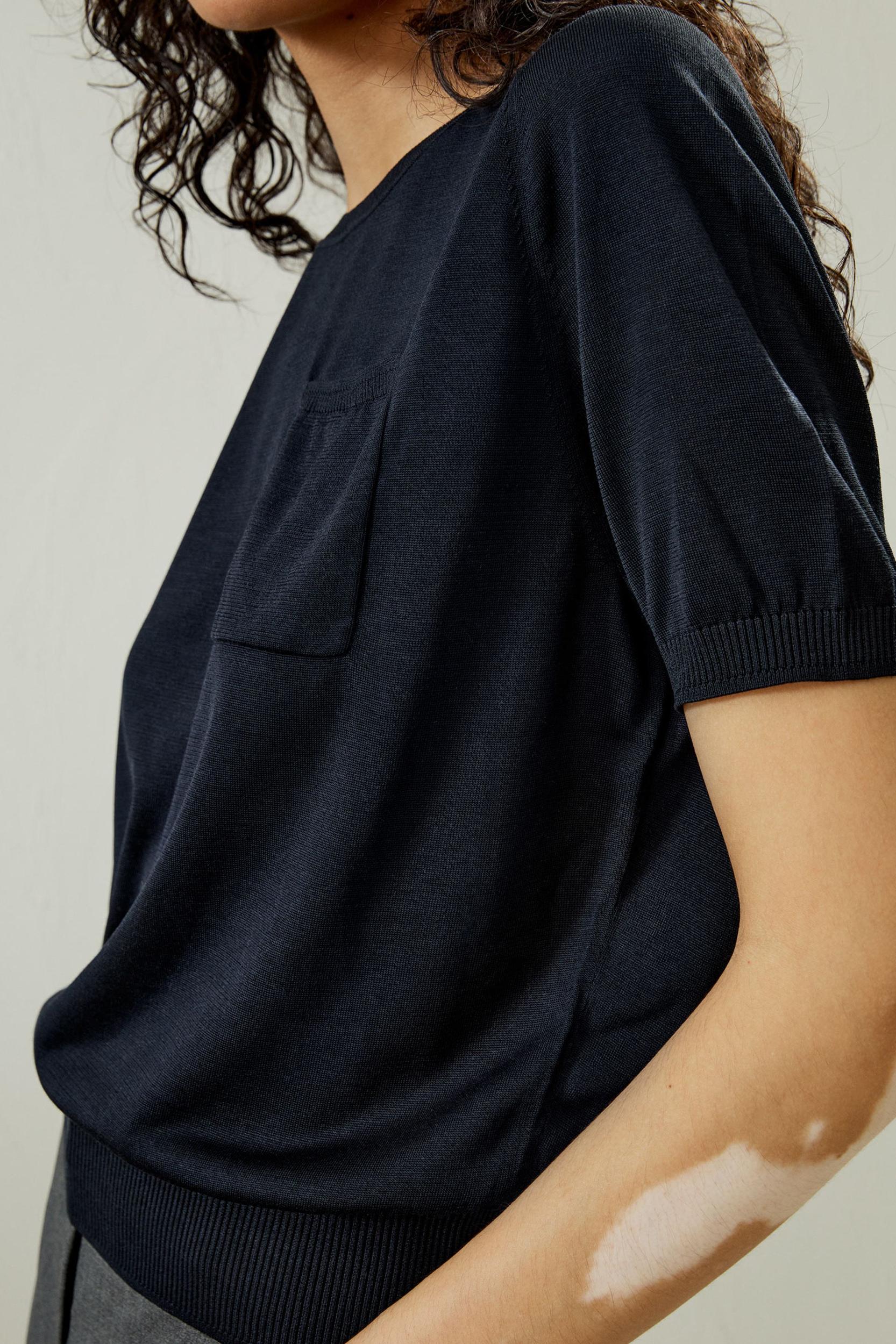 Basic Silk Crewneck T-shirt Product Image