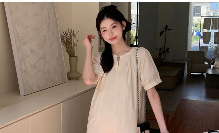 Maternity Short-Sleeve Round Neck Plain Lace Panel Midi A-Line Dress Product Image