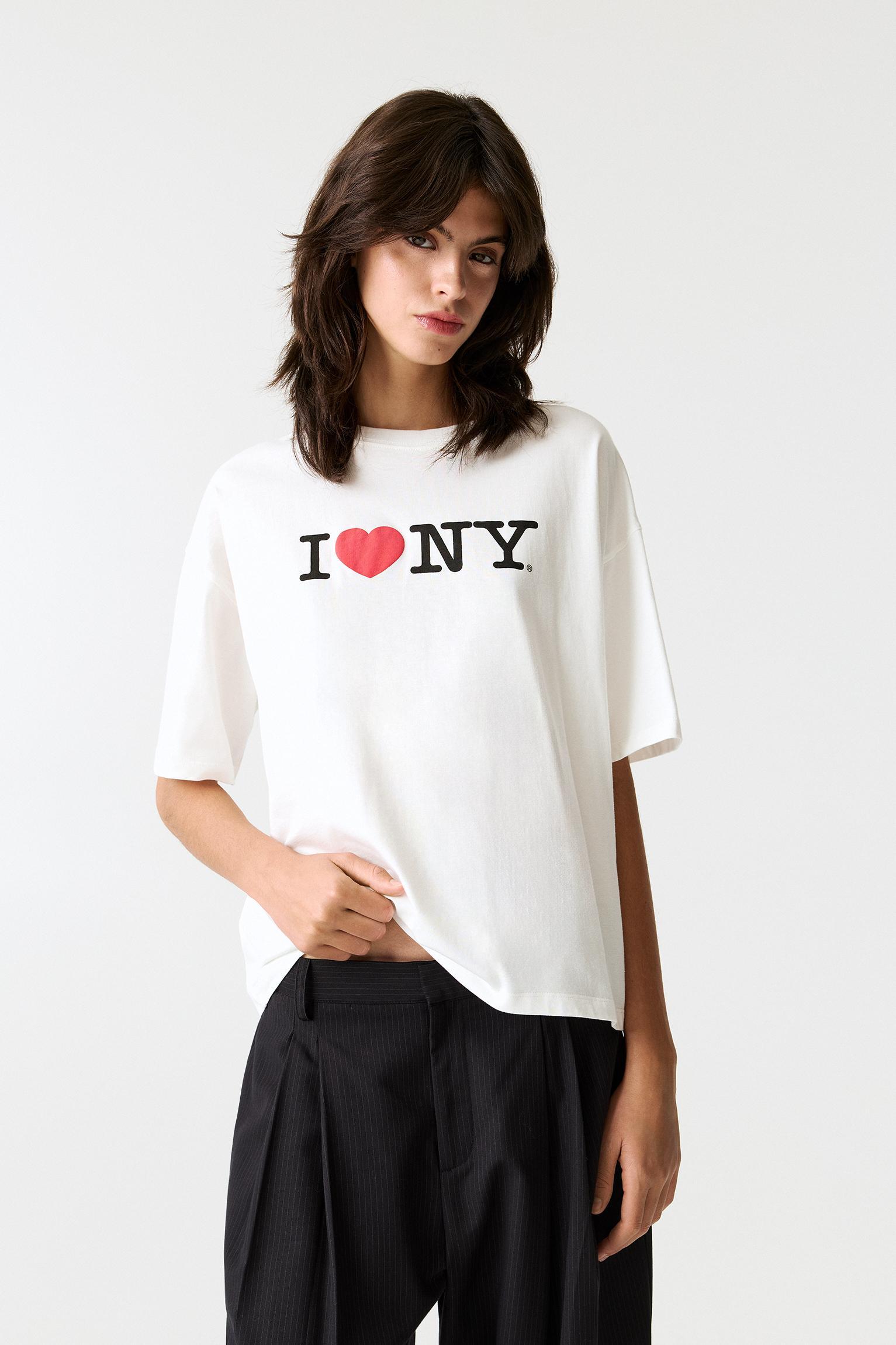 ‘New York’ T-shirt Product Image
