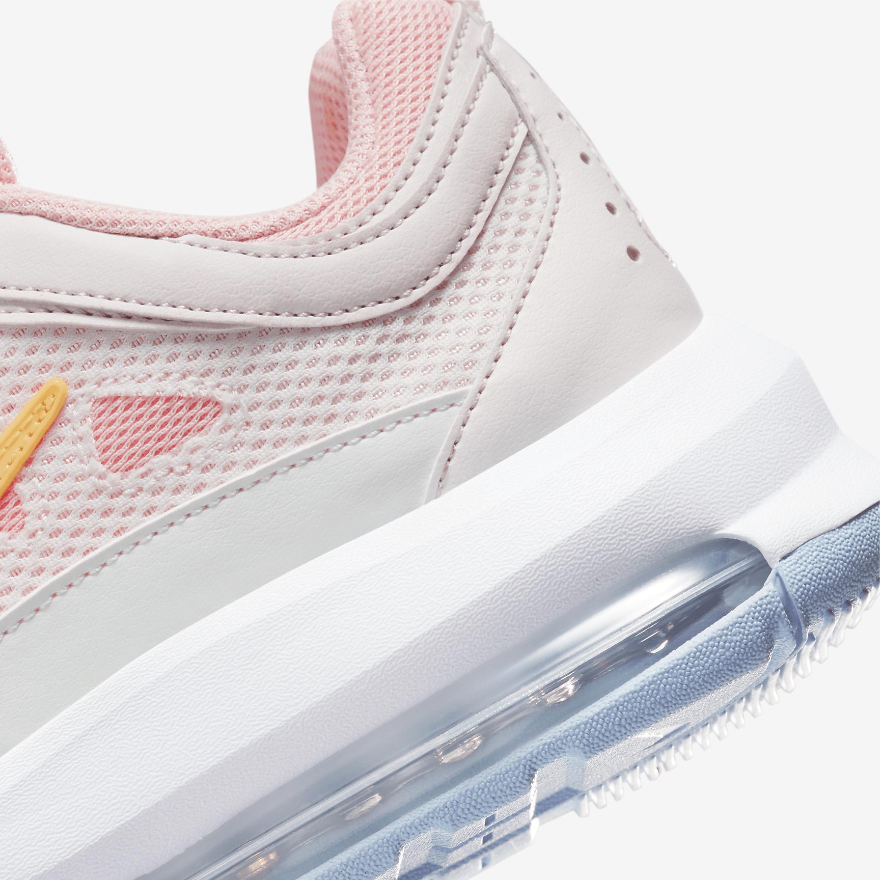 Nike Women's Air Max AP Shoes Product Image