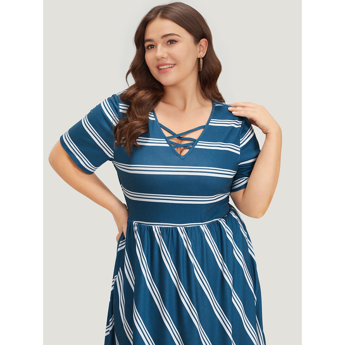 Plus Size Striped Print Pocket Crisscross Curved Hem Dress Blue Women Elegant Gathered V-neck Short sleeve Curvy Knee Dress BloomChic 28/5X Product Image