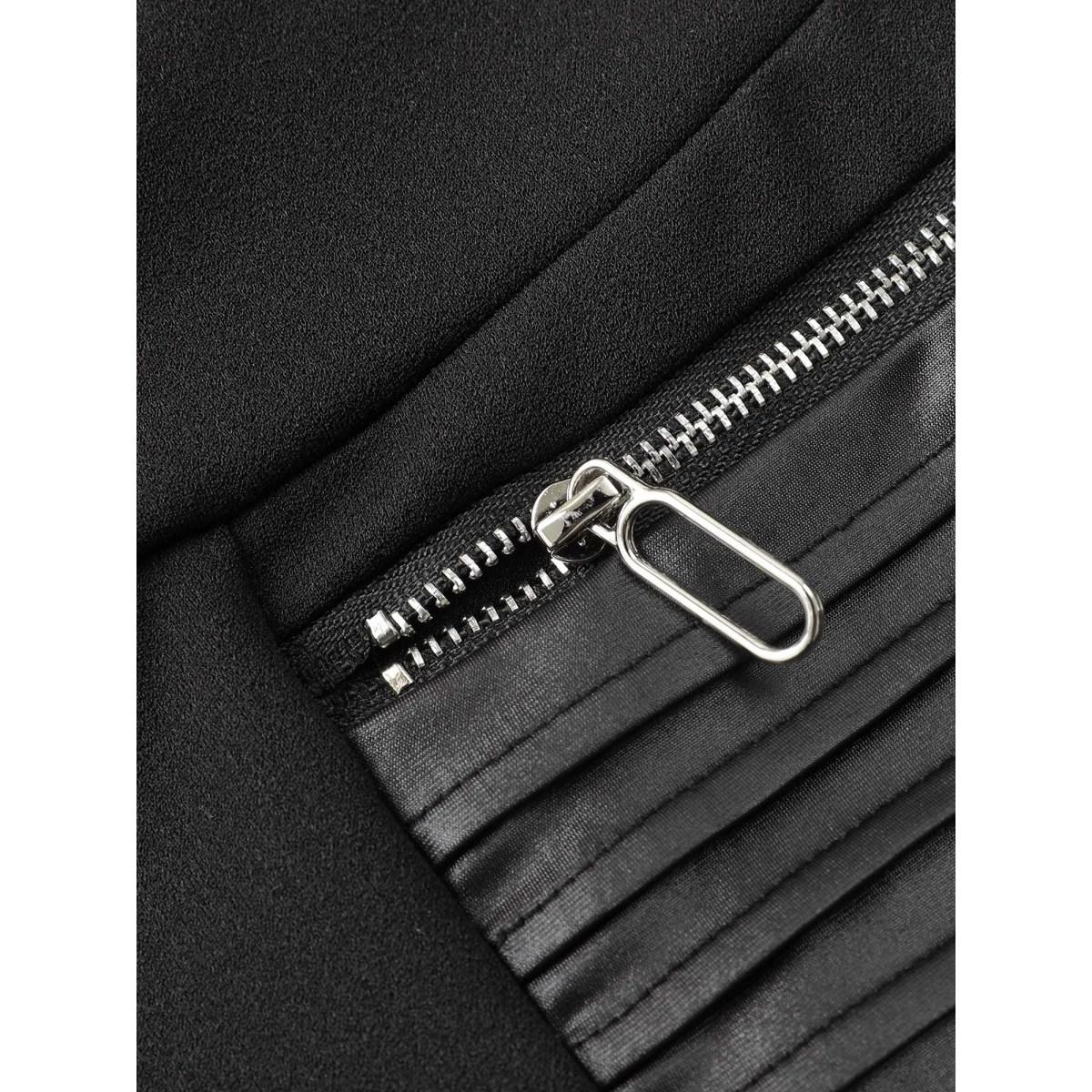 Plus Size Zip Detail Wideband Waist Patchwork Pocket Pants Women Black Casual Skinny High Rise Everyday Pants BloomChic 18-20/2X Product Image