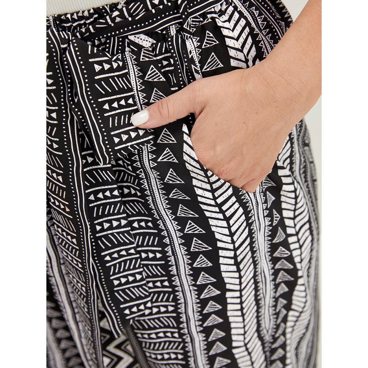 Plus Size Geometric & Striped Print Belt Pocket Pants Women Black Vacation Wide Leg High Rise Dailywear Pants BloomChic 26/4X Product Image