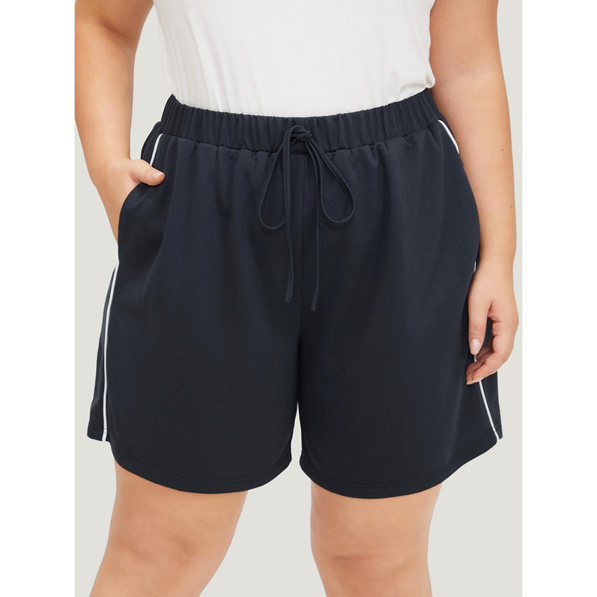 Plus Size Plain Seam Detail Pocket Knotted Shorts Women Indigo Casual Plain Dailywear Shorts BloomChic 26/4X Product Image