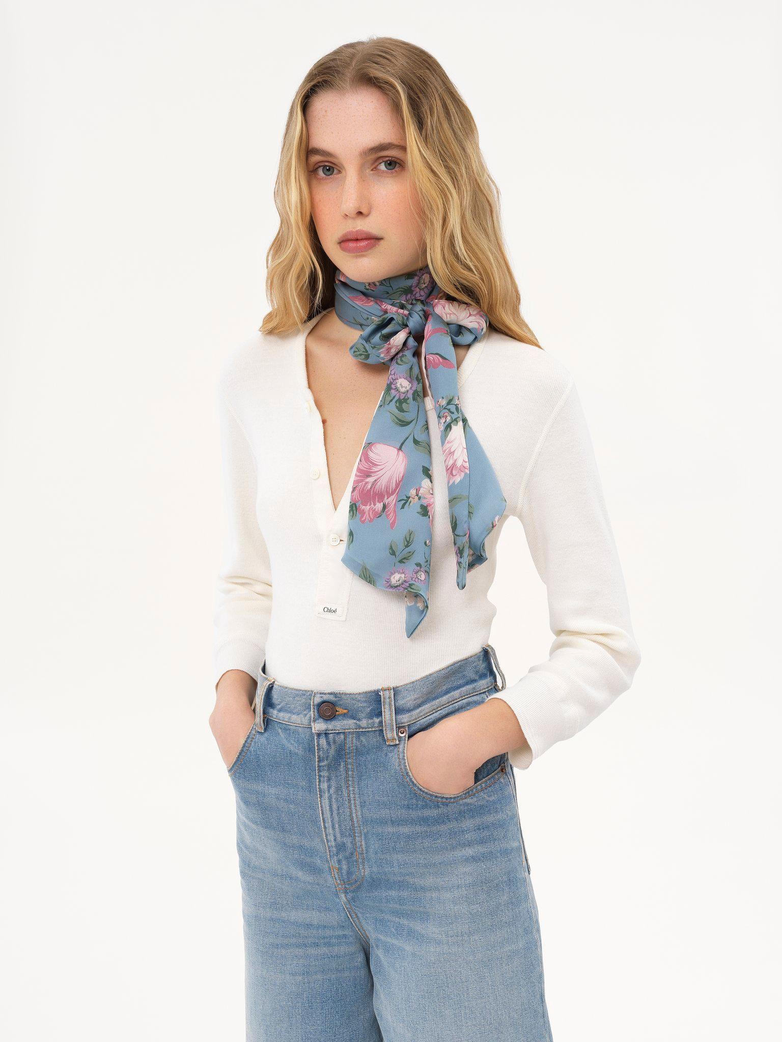 The Chloé Peonies wide bandeau scarf in silk charmeuse Product Image