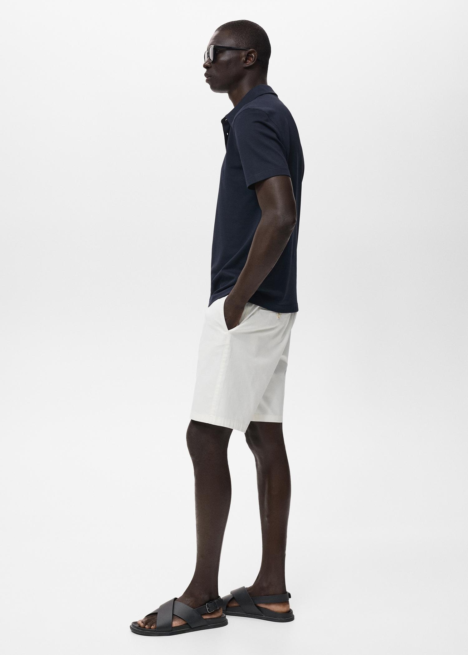 Slim-fit chino cotton bermuda shorts - Men | MANGO USA Product Image