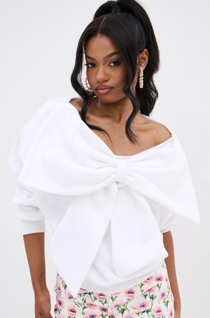 THE BEST BOW SWEATER Product Image