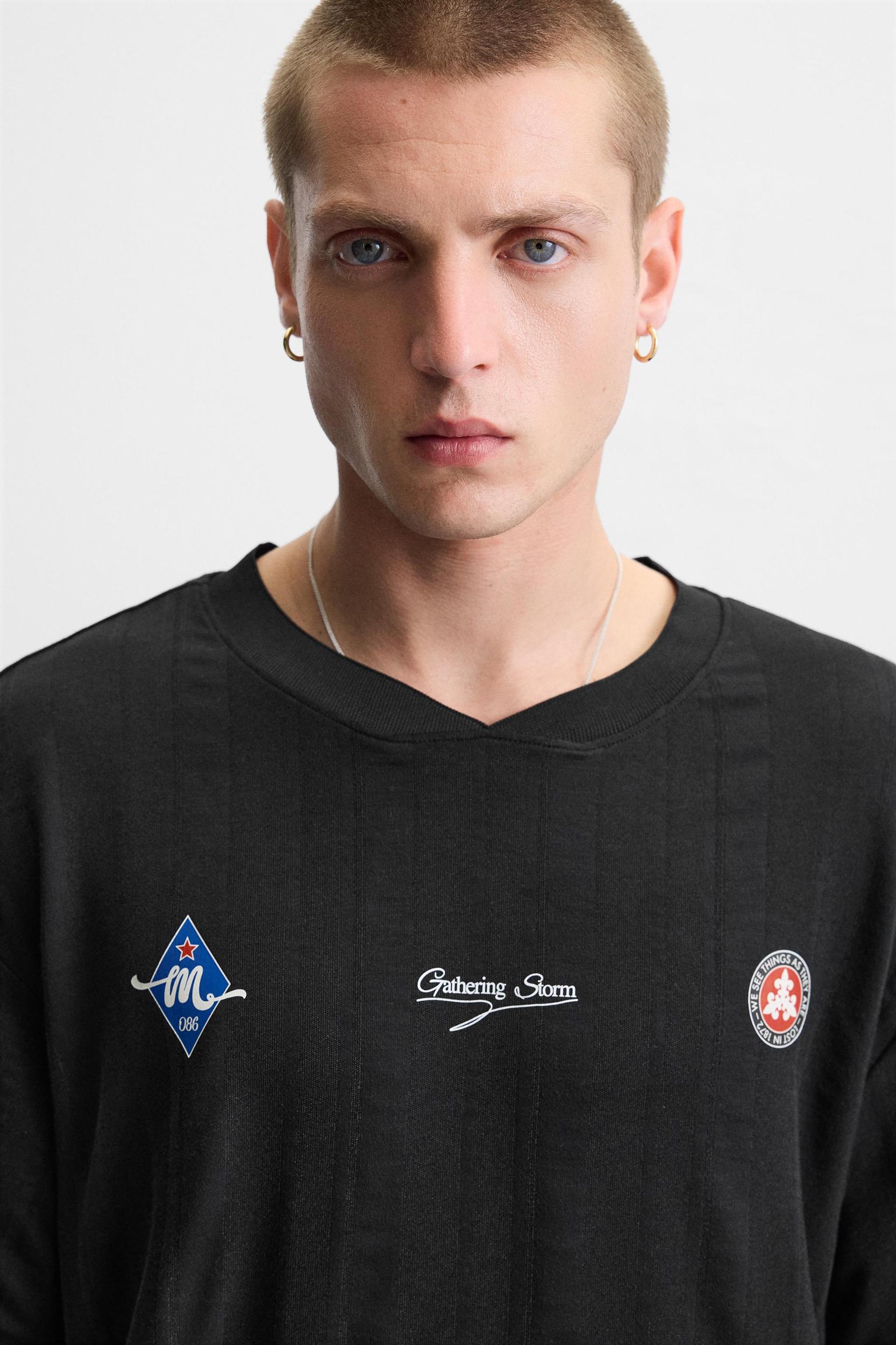 RETRO FOOTBALL PRINT T-SHIRT Product Image