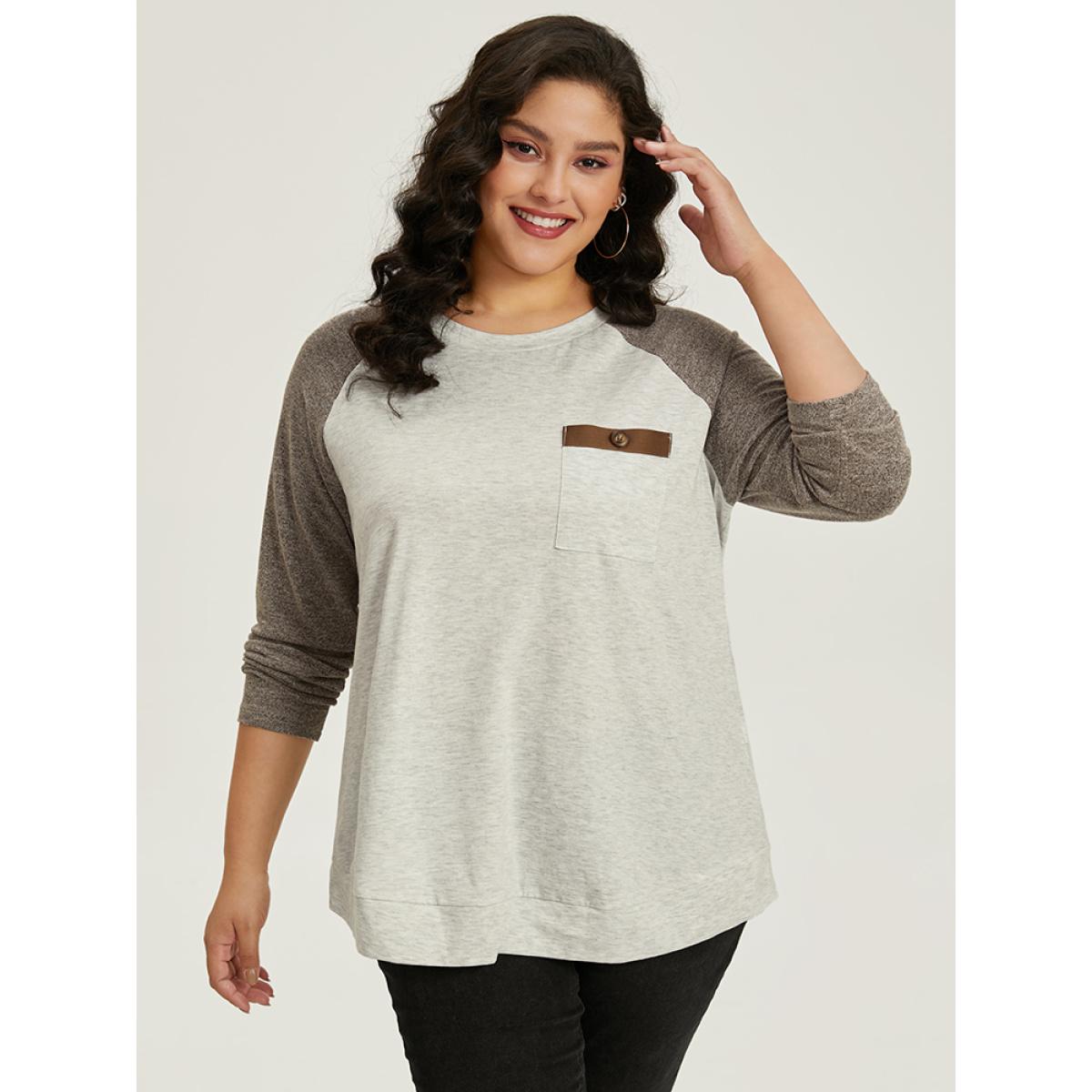 Plus Size Contrast Raglan Sleeve Patched Pocket T-shirt White Women Casual Contrast Plain Round Neck Dailywear T-shirts BloomChic 18-20/2X Product Image