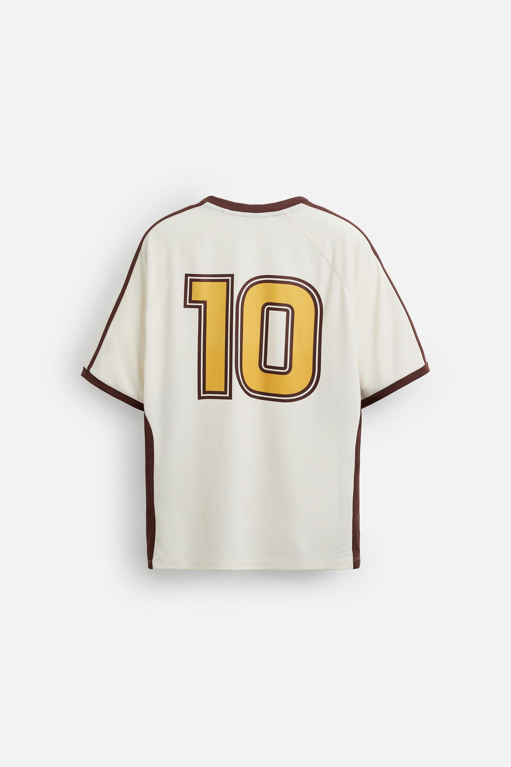 RETRO FOOTBALL PRINT T-SHIRT Product Image