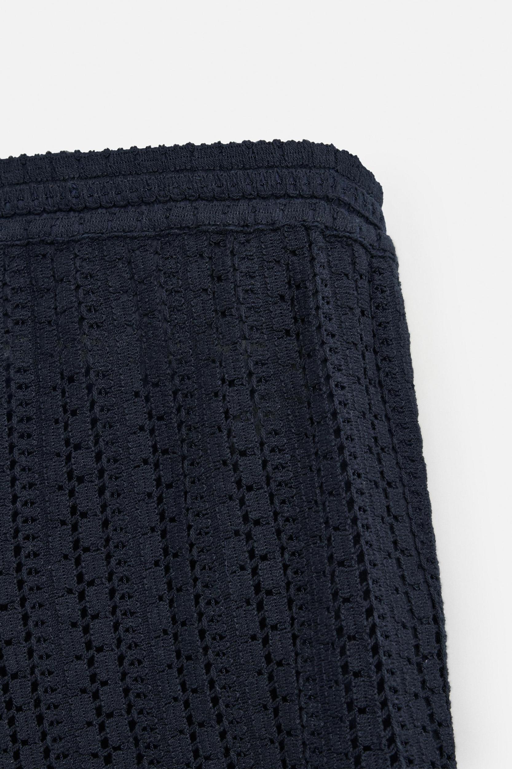 CROCHET TEXTURED SHORTS Product Image