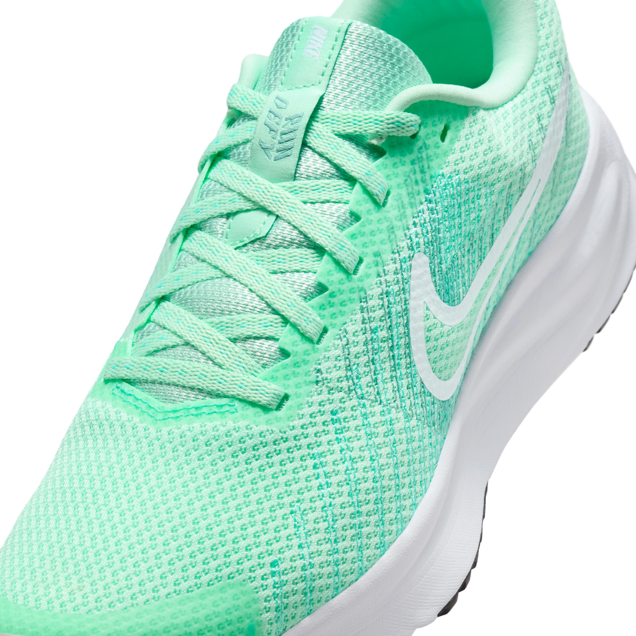 Nike Women's Run Defy Road Running Shoes Product Image