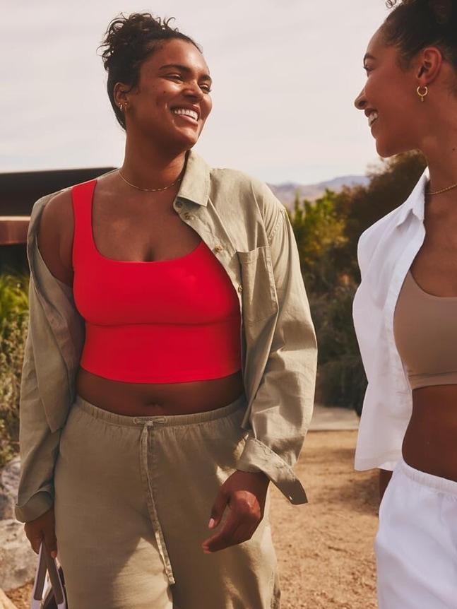 Transcend Square Neck Crop Sports Bra D-DD Product Image