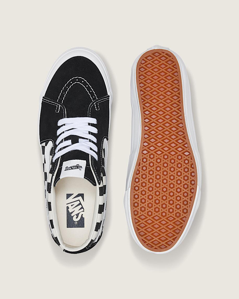 Premium Sk8-Mid Shoe in Black / White| Vans US Product Image