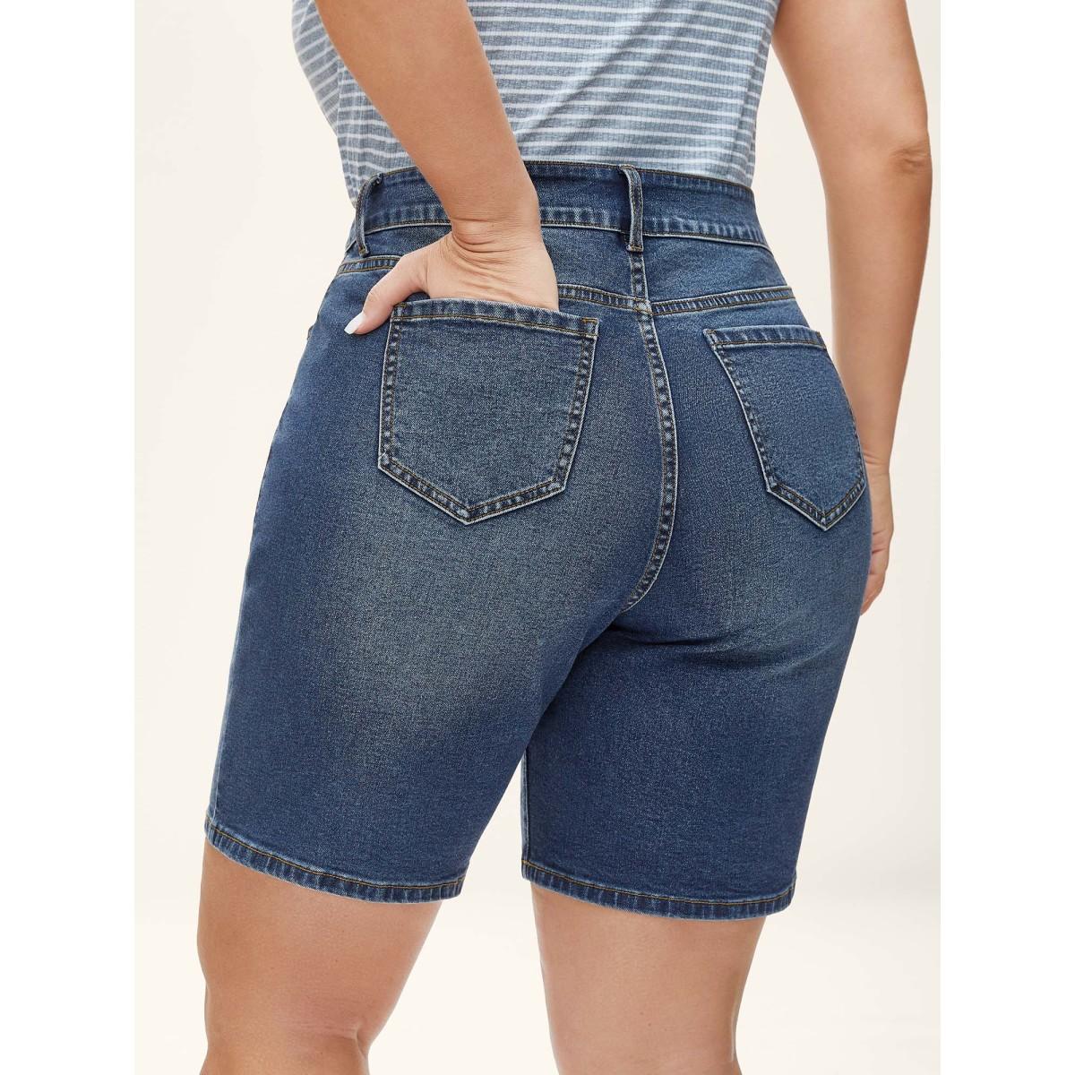 Plus Size Stretch Straight-Leg Faded Denim Shorts Women Denimindigo Medium stretch Casual Slanted pocket Leisure Denim Shorts BloomChic 16/1X Product Image