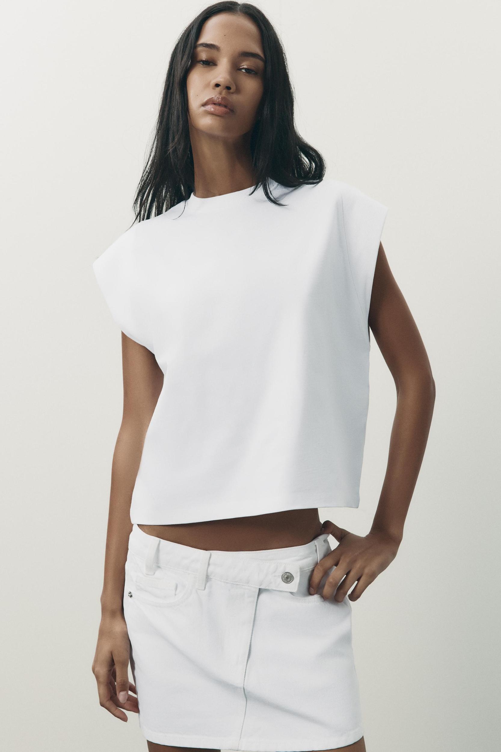 WASHED EFFECT SLEEVELESS T-SHIRT Product Image