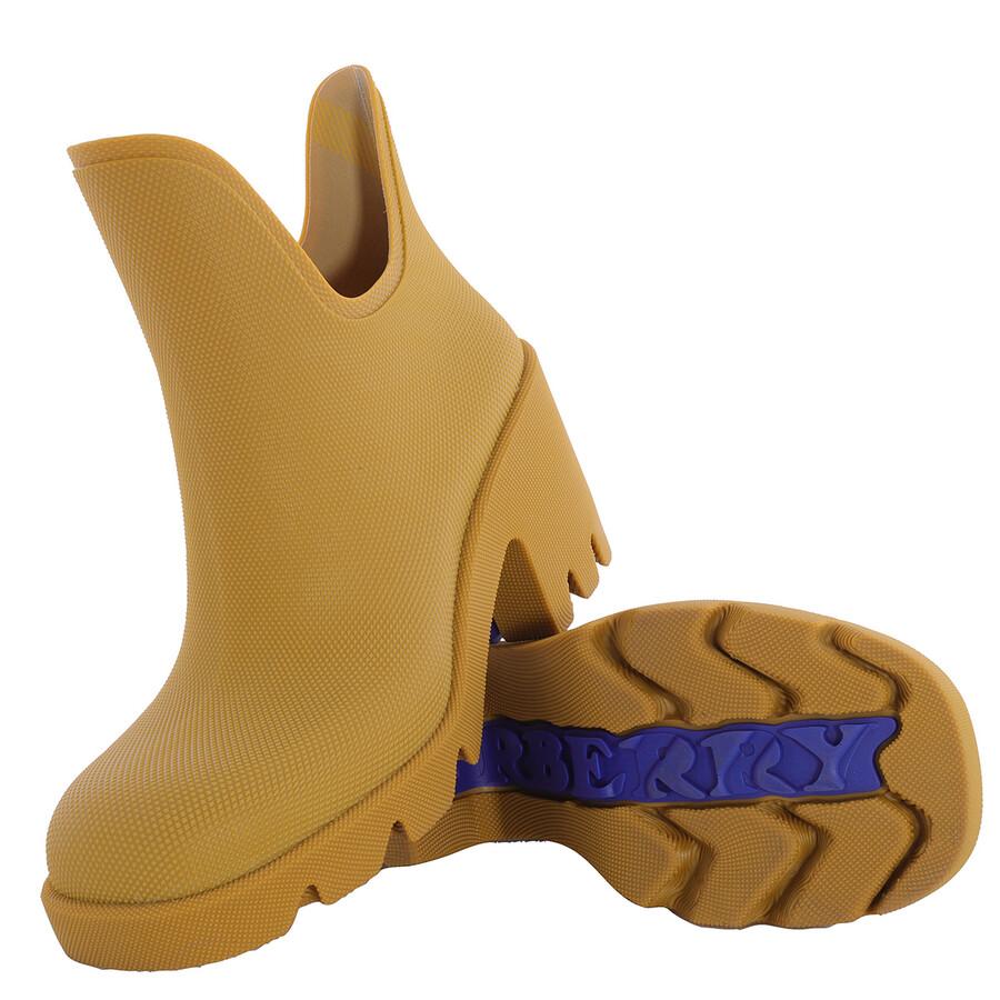 BURBERRY Boot Marsh In Gold Product Image