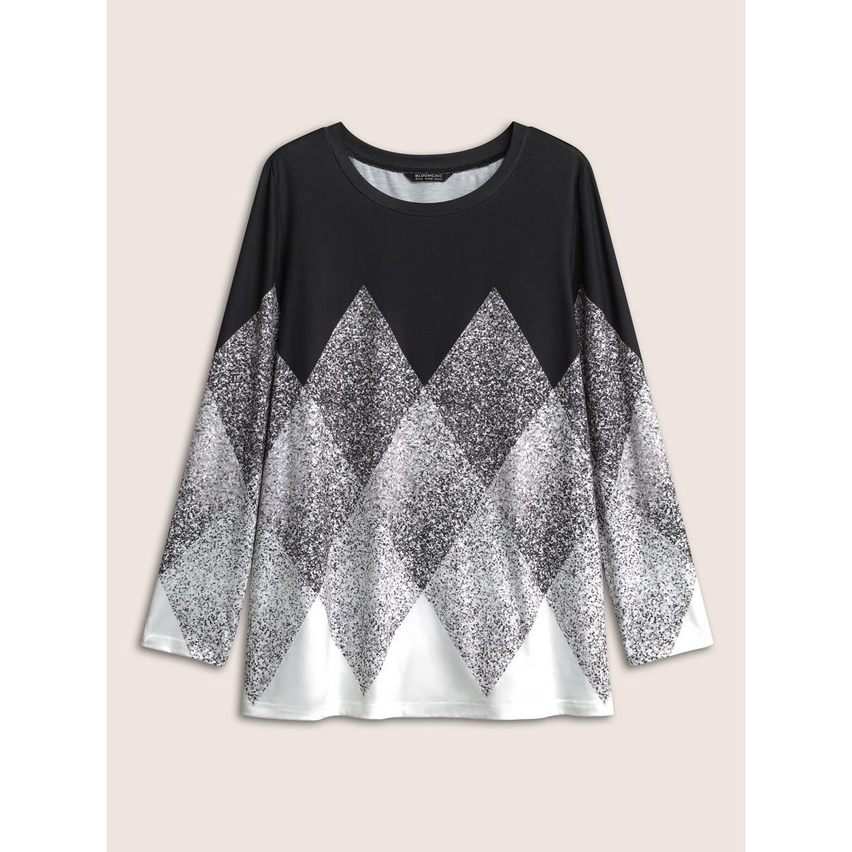 Plus Size Geometric Ombre Contrast Round Neck T-shirt Black Women Casual Non Ombre Round Neck Everyday T-shirts BloomChic 26/4X Product Image